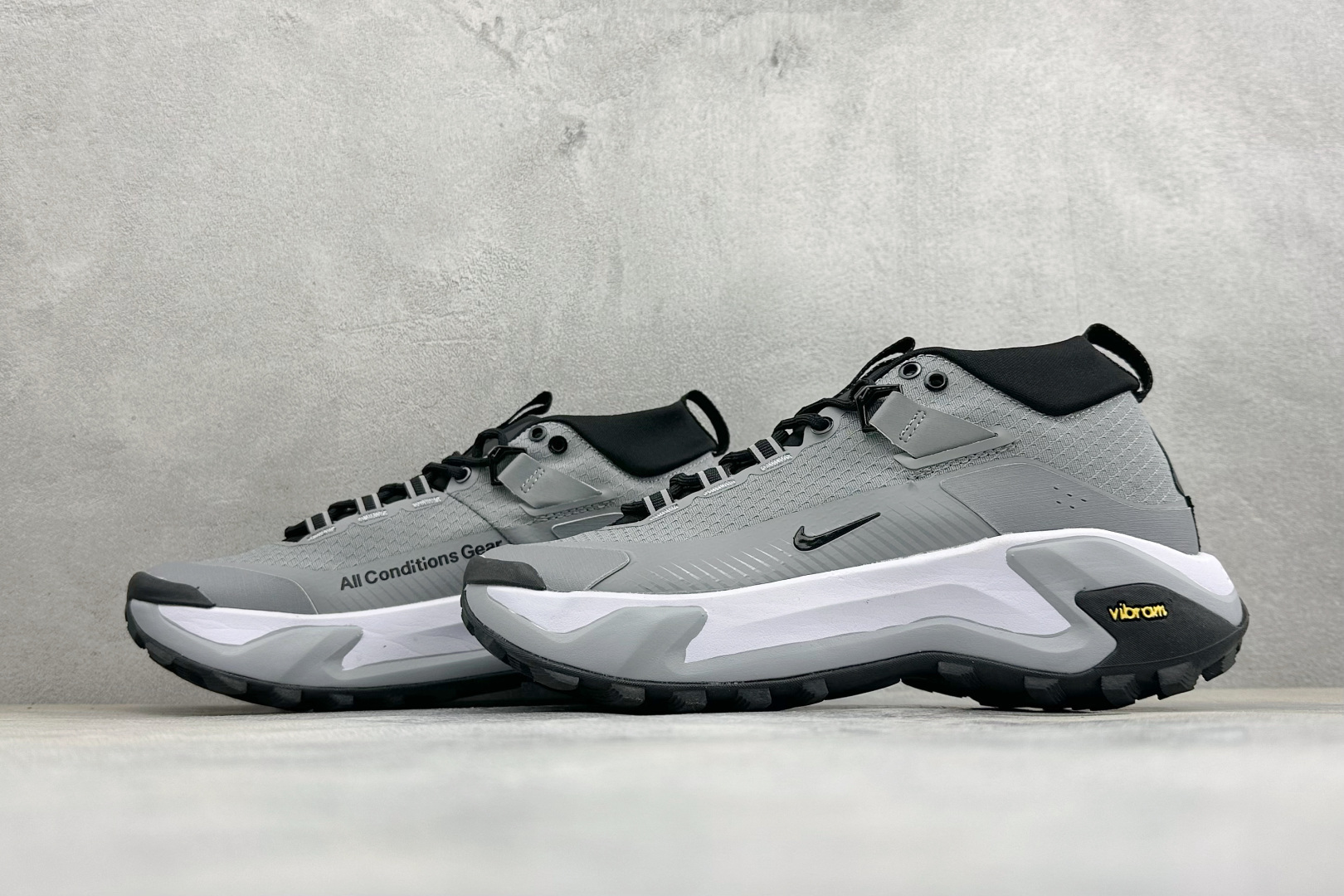 XM版NIKE ACG MOUNTAIN FLY GTX SE 户外登山高帮系列徒步越野跑鞋 货号：IO7854-005