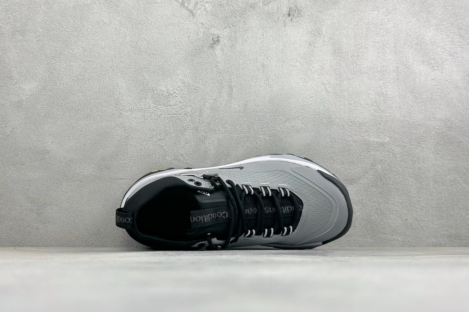 XM版NIKE ACG MOUNTAIN FLY GTX SE 户外登山高帮系列徒步越野跑鞋 货号：IO7854-005