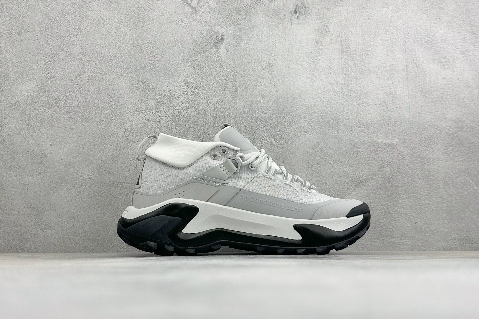 XM版NIKE ACG MOUNTAIN FLY GTX SE 户外登山高帮系列徒步越野跑鞋 货号：DH0623-005