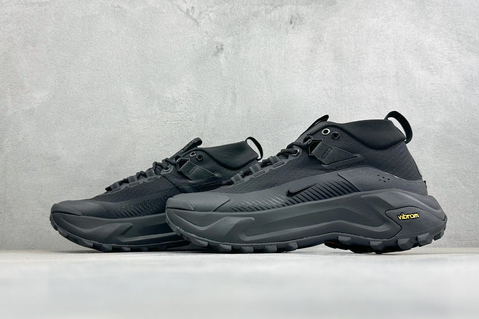 XM版NIKE ACG MOUNTAIN FLY GTX SE 户外登山高帮系列徒步越野跑鞋 货号：DH0623-111
