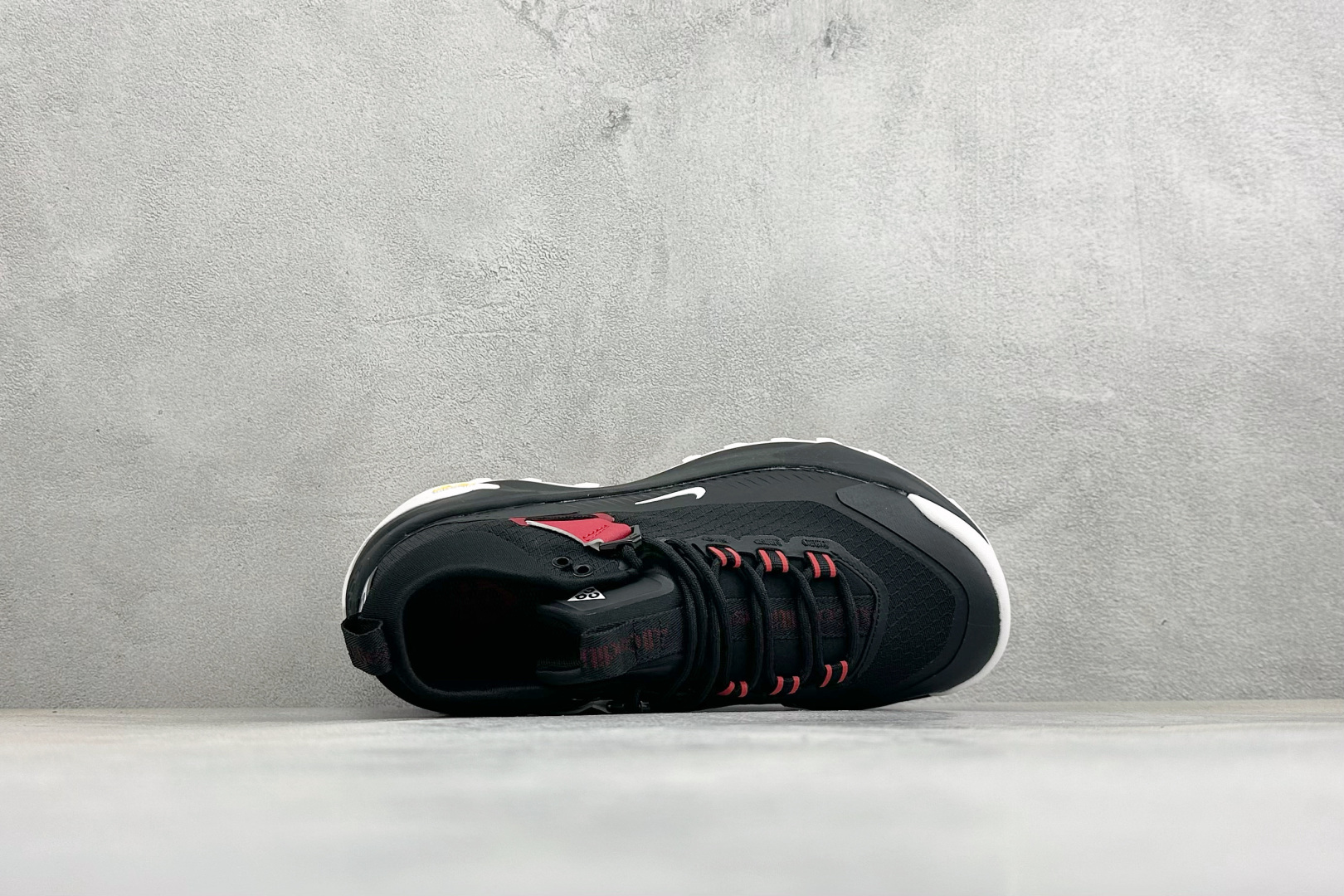 XM版NIKE ACG MOUNTAIN FLY GTX SE 户外登山高帮系列徒步越野跑鞋 货号：DH0623-002