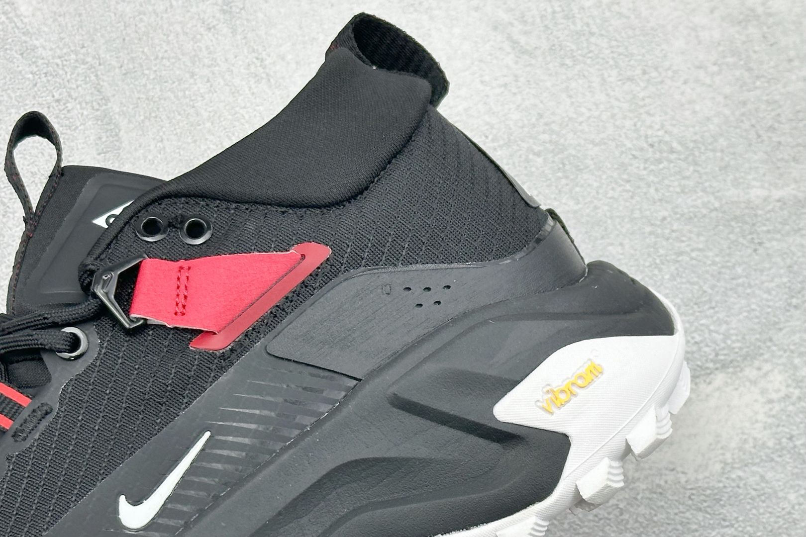 XM版NIKE ACG MOUNTAIN FLY GTX SE 户外登山高帮系列徒步越野跑鞋 货号：DH0623-002