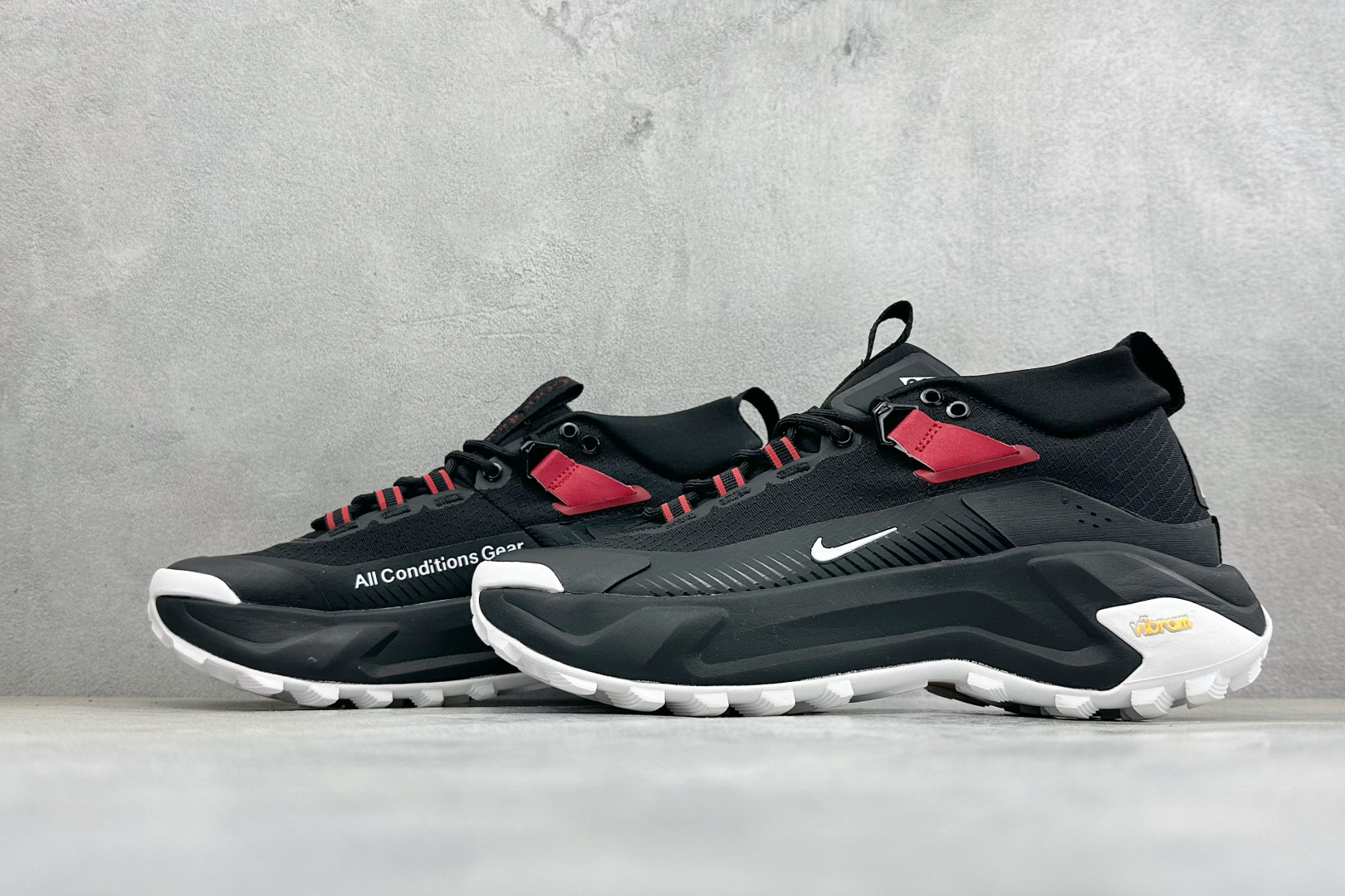 XM版NIKE ACG MOUNTAIN FLY GTX SE 户外登山高帮系列徒步越野跑鞋 货号：DH0623-002