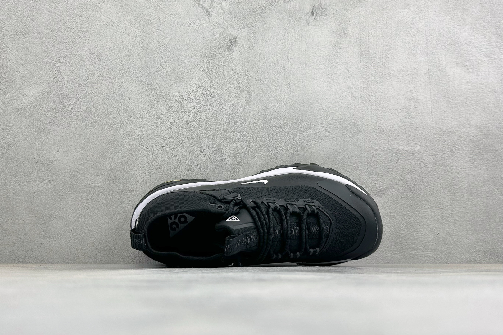 XM版NIKE ACG MOUNTAIN FLY GTX SE 户外登山高帮系列徒步越野跑鞋 货号：DH0623-001