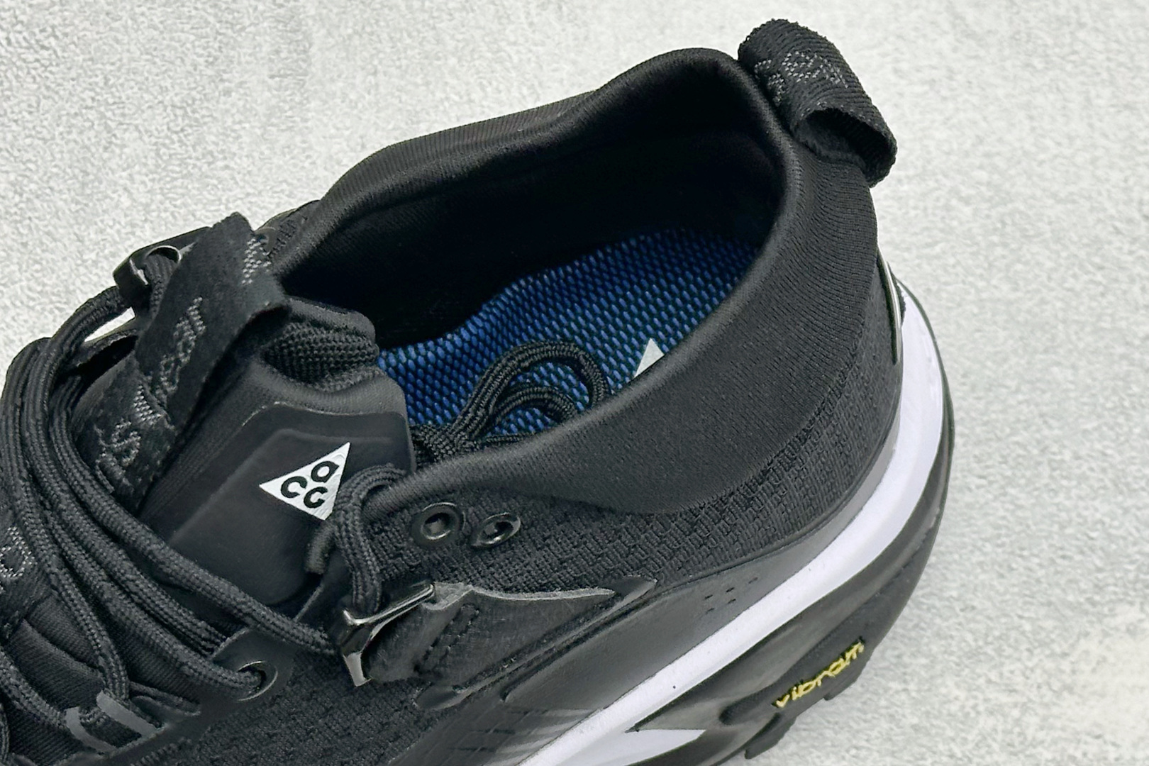 XM版NIKE ACG MOUNTAIN FLY GTX SE 户外登山高帮系列徒步越野跑鞋 货号：DH0623-001