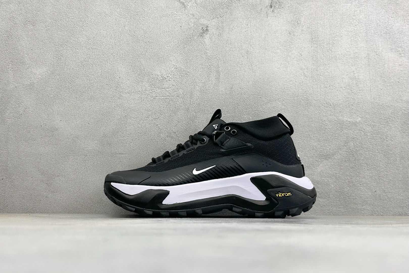 XM版NIKE ACG MOUNTAIN FLY GTX SE 户外登山高帮系列徒步越野跑鞋 货号:DH0623-001 XM版NIKE ACG MOUNTAIN FLY GTX SE 户外登山高帮系列徒步越野跑鞋 货号:DH0623-001