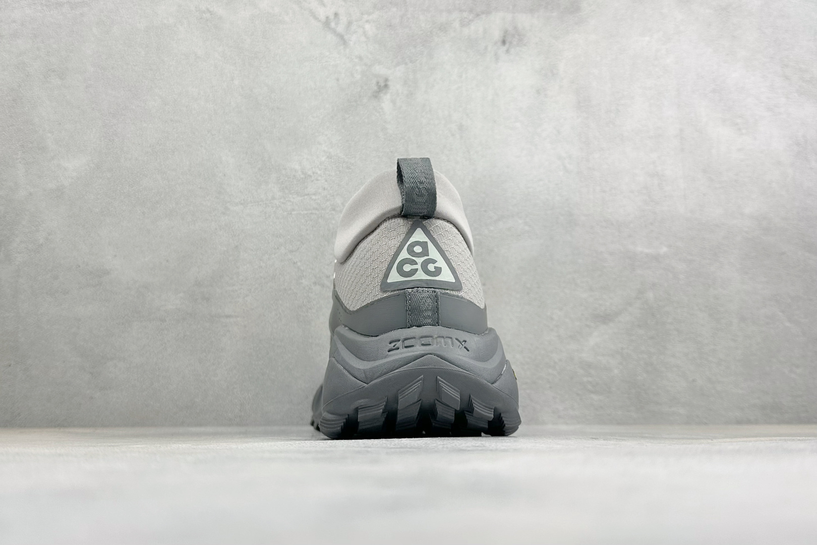 XM版NIKE ACG MOUNTAIN FLY GTX SE 户外登山高帮系列徒步越野跑鞋 货号：DH0623-008