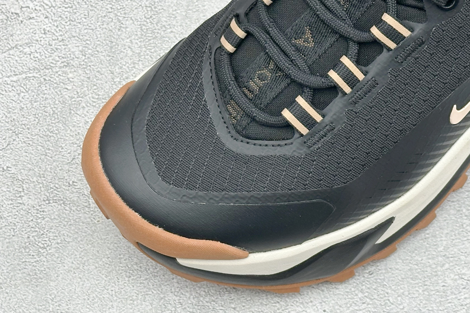 XM版NIKE ACG MOUNTAIN FLY GTX SE 户外登山高帮系列徒步越野跑鞋 货号：DH0623-002