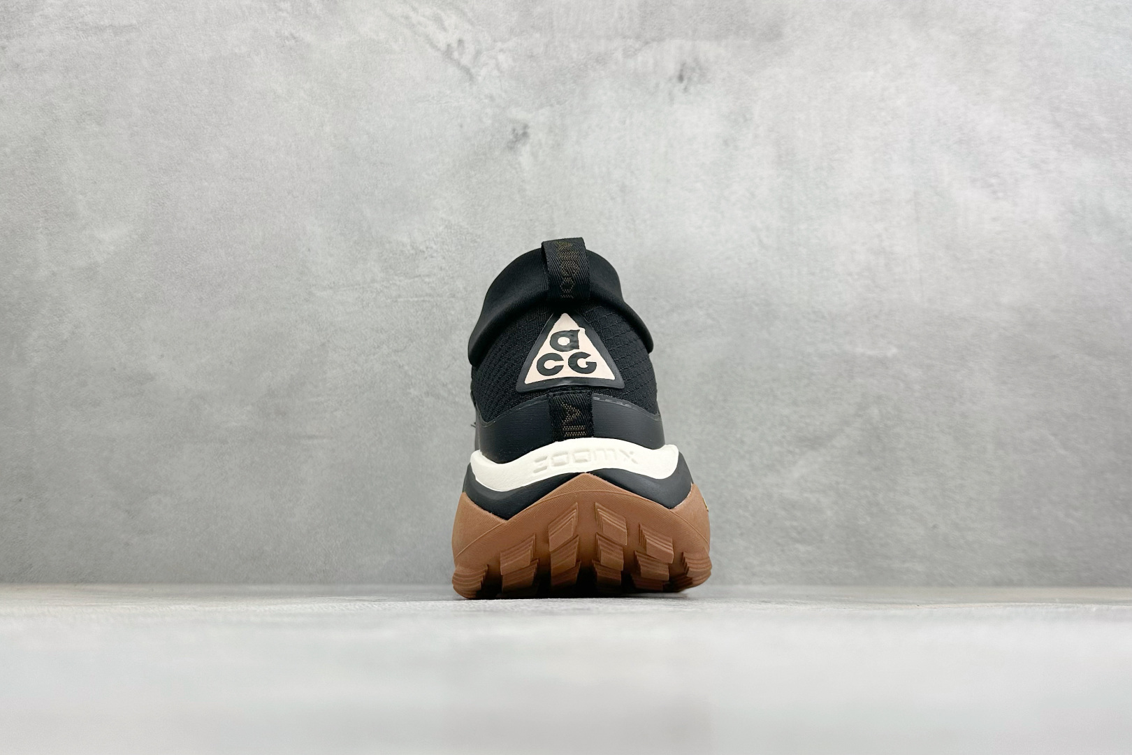 XM版NIKE ACG MOUNTAIN FLY GTX SE 户外登山高帮系列徒步越野跑鞋 货号：DH0623-002