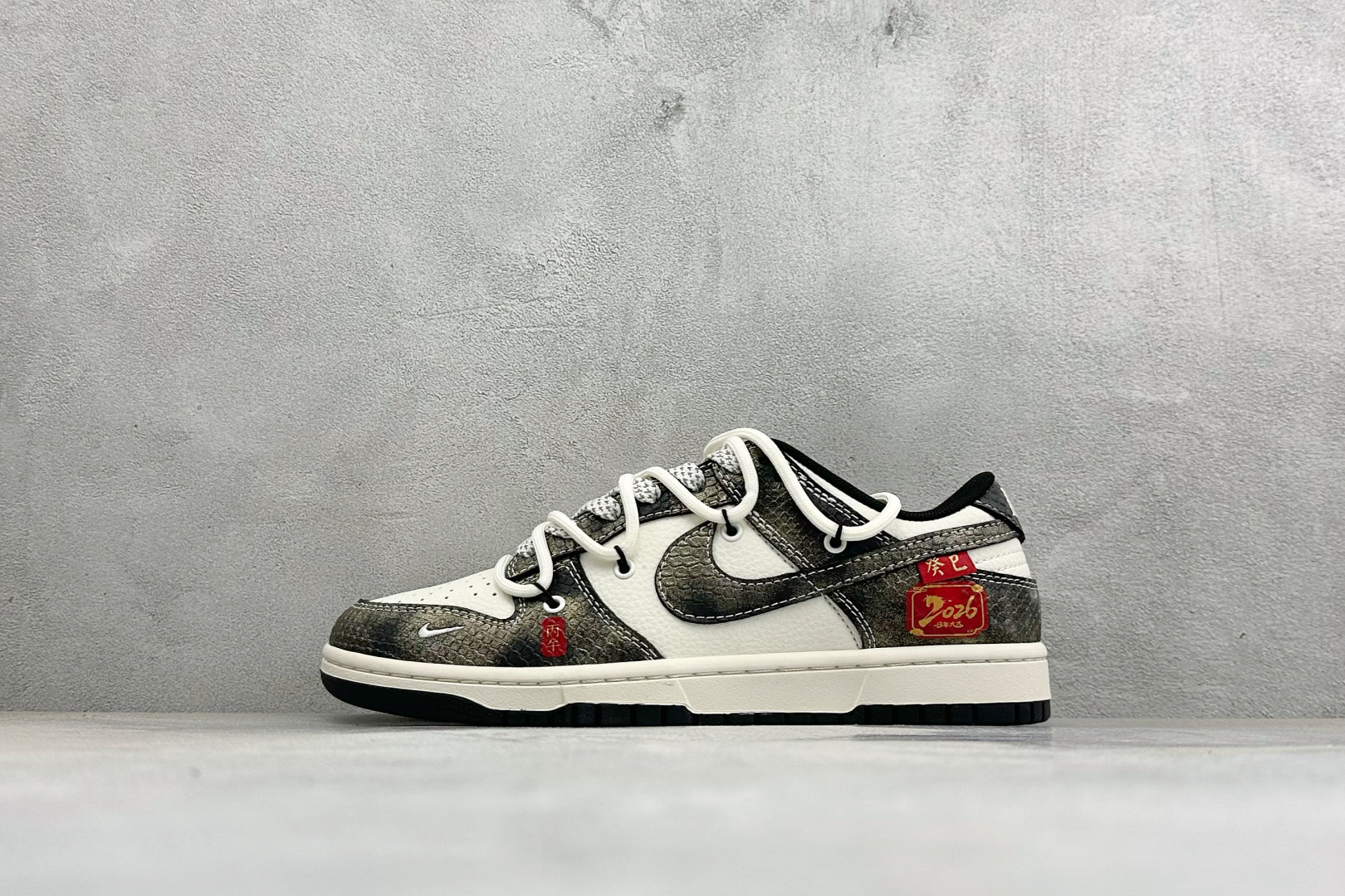福利特价 Nike Dunk Low Retro 联名 周年高端定制 低帮休闲板鞋 #定制鞋盒 大厂纯原品质出货 超高清 福利特价 Nike Dunk Low Retro 联名 周年高端定制 低帮休闲板鞋 #定制鞋盒 大厂纯原品质出货 超高清