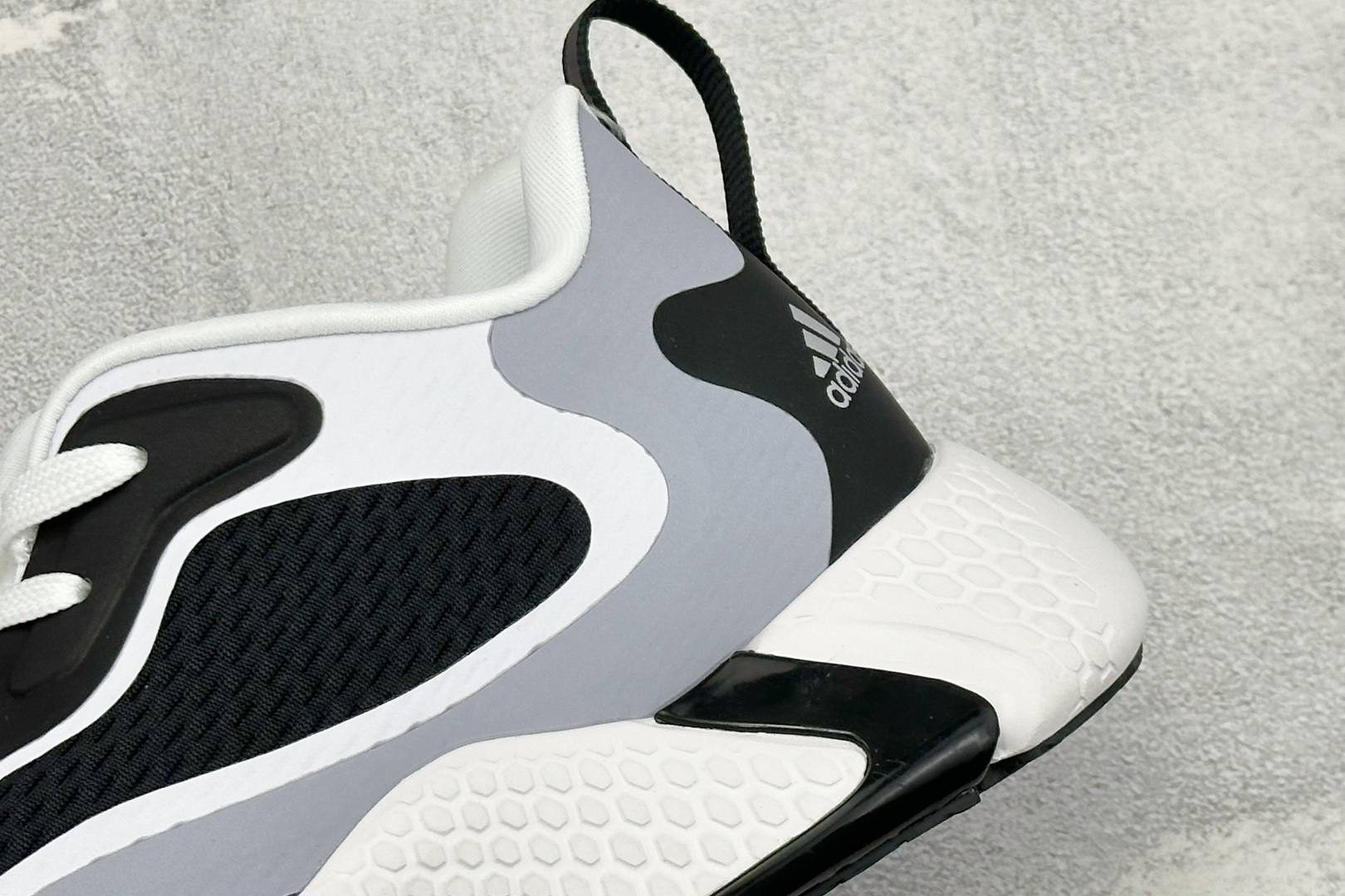 Adidas alphabounce beyond m 阿迪达斯 阿尔法跑鞋 货号: CG5574 尺码：39-45 