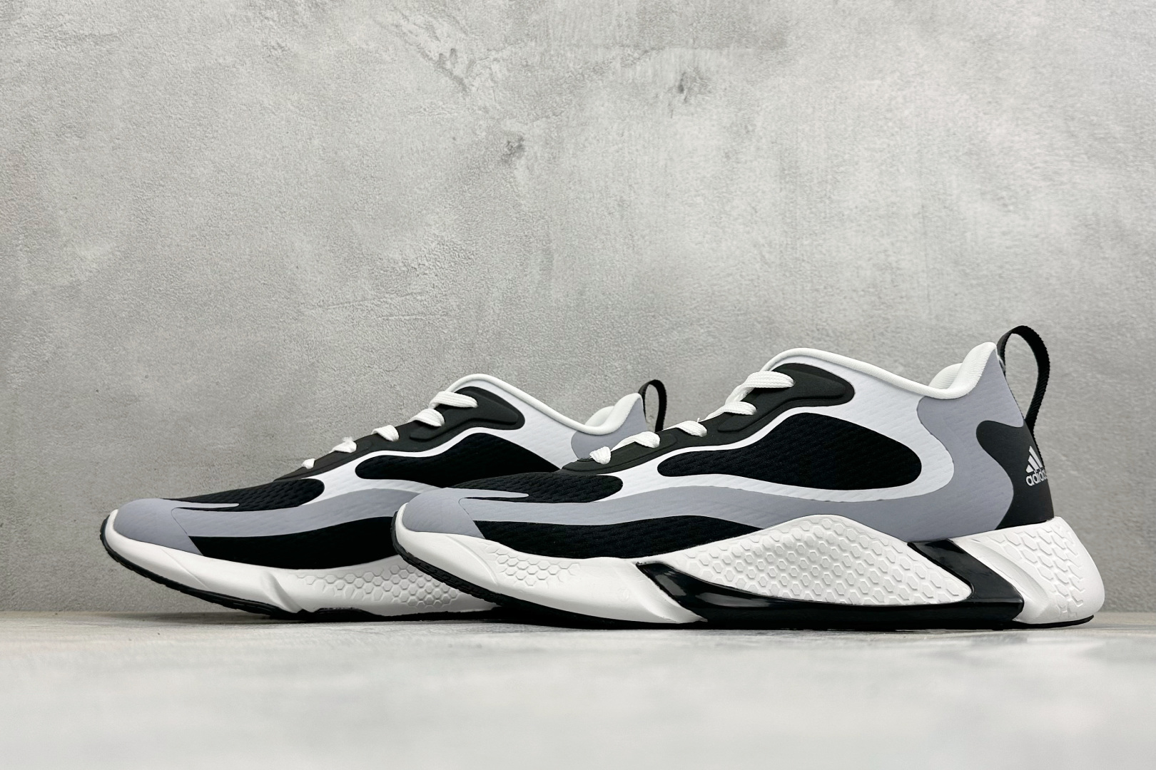 Adidas alphabounce beyond m 阿迪达斯 阿尔法跑鞋 货号: CG5574 尺码：39-45 