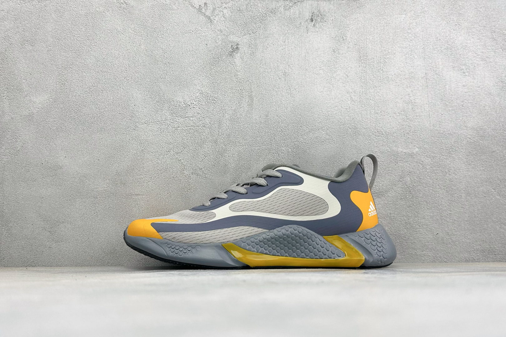 Adidas alphabounce beyond m 阿迪达斯 阿尔法跑鞋 货号: CG5588 尺码：39-45 