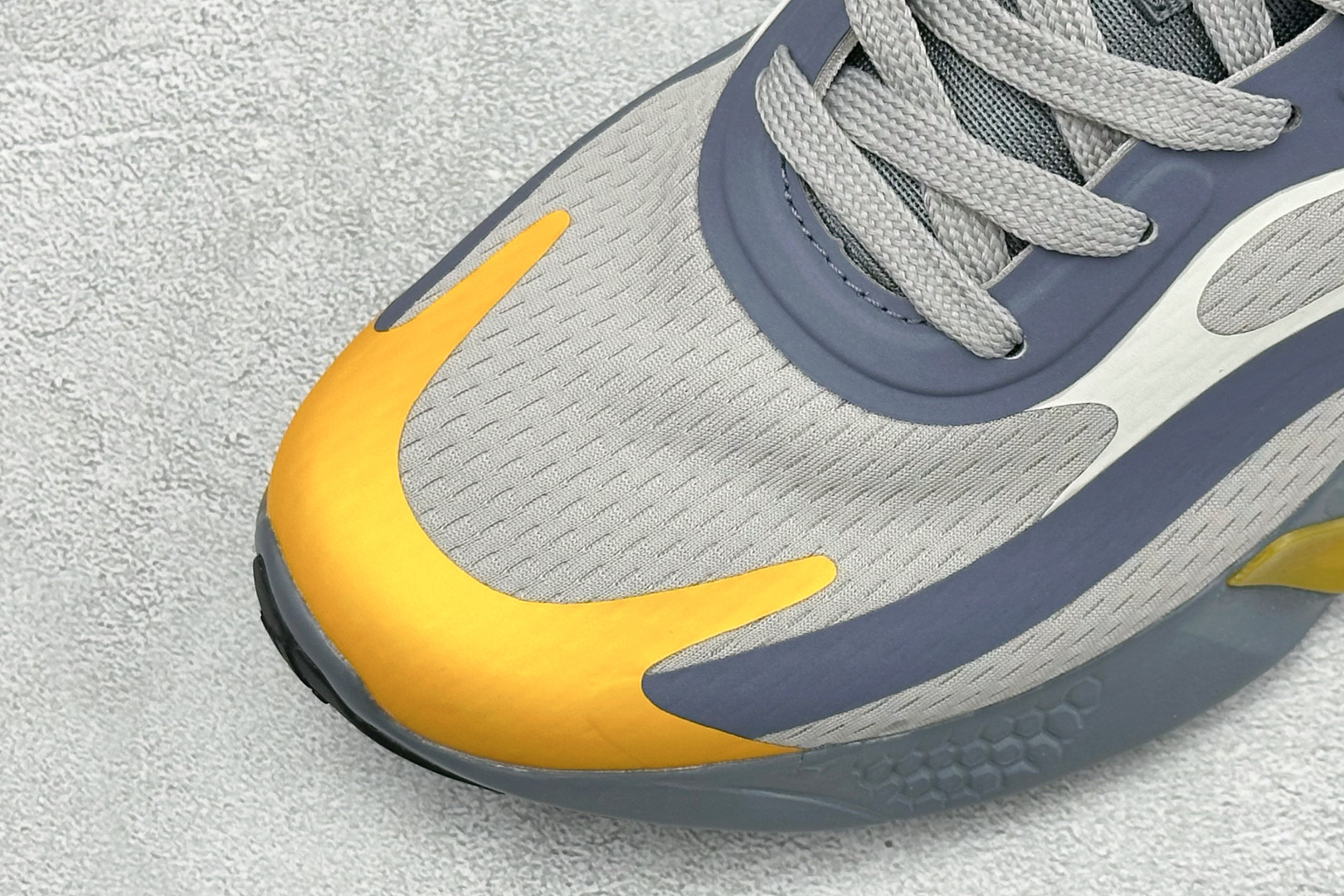 Adidas alphabounce beyond m 阿迪达斯 阿尔法跑鞋 货号: CG5588 尺码：39-45 
