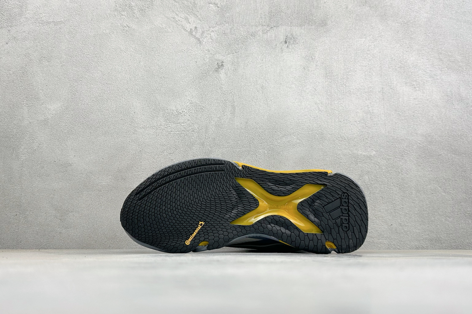 Adidas alphabounce beyond m 阿迪达斯 阿尔法跑鞋 货号: CG5588 尺码：39-45 