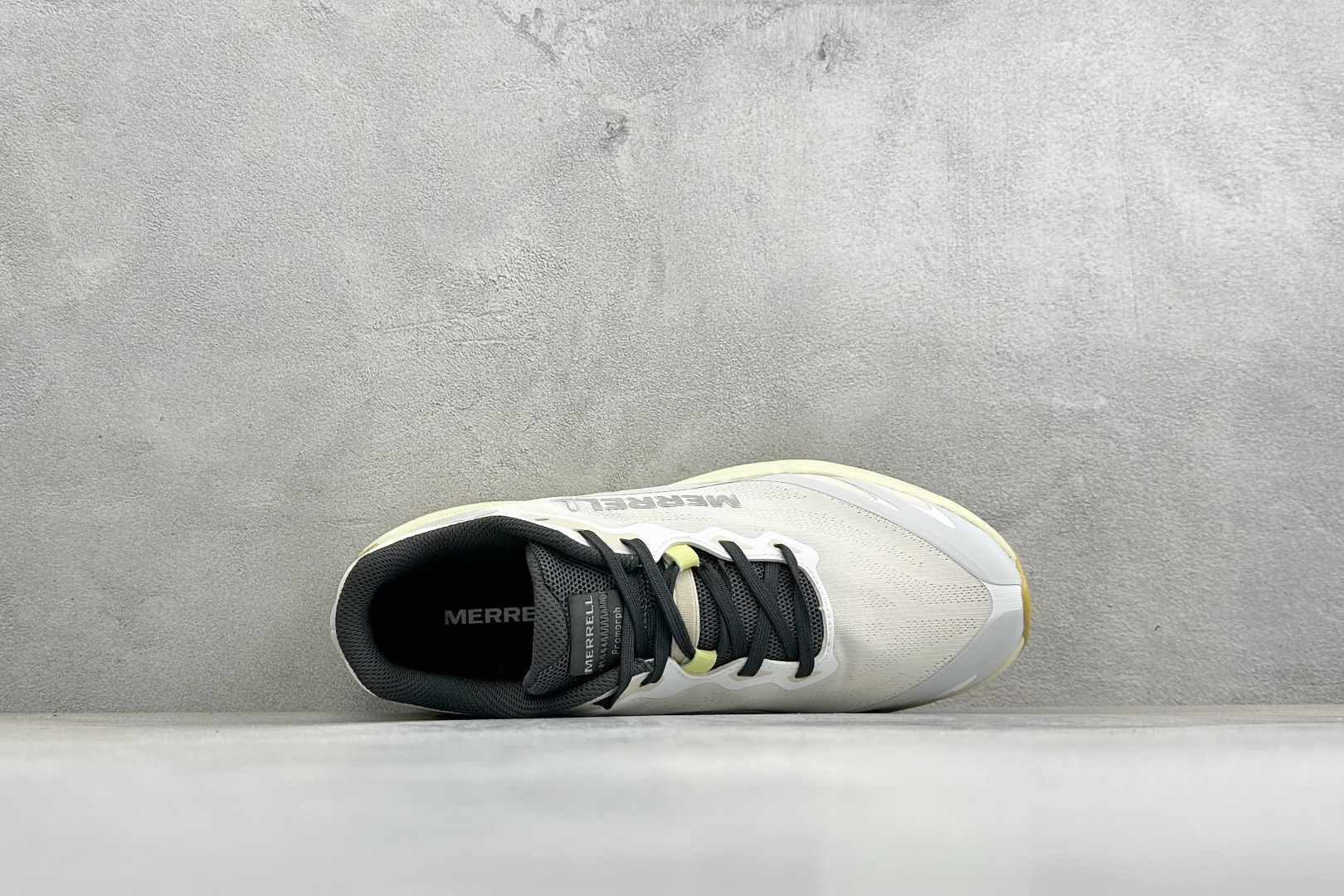 MERRELL迈乐 漠飞Pro 简约舒适蜂鸟户外越野跑步鞋 织物防滑耐磨透气 轻盈鞋体 上脚无负担 行动去飞鸟 尺码：3