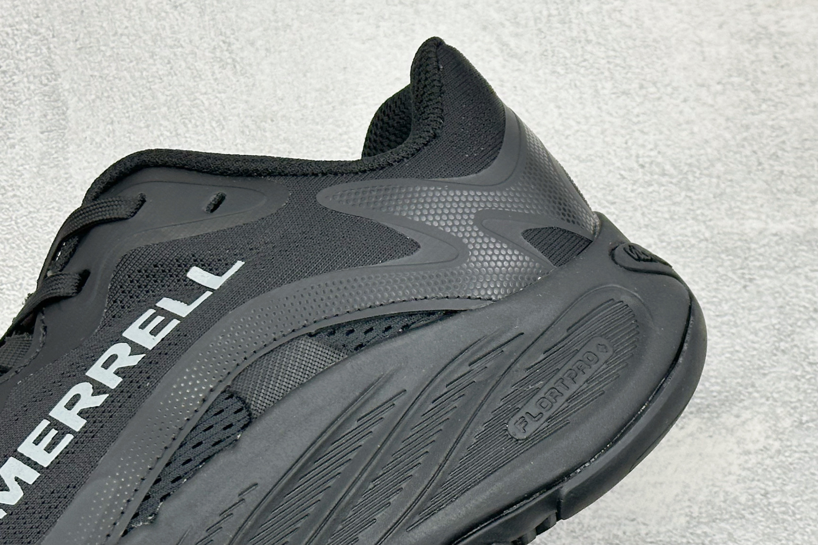 MERRELL迈乐 漠飞Pro 简约舒适蜂鸟户外越野跑步鞋 织物防滑耐磨透气 轻盈鞋体 上脚无负担 行动去飞鸟 尺码：3