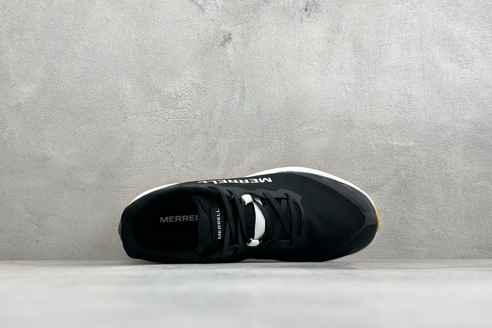 MERRELL迈乐 漠飞Pro 简约舒适蜂鸟户外越野跑步鞋 织物防滑耐磨透气 轻盈鞋体 上脚无负担 行动去飞鸟 尺码：3