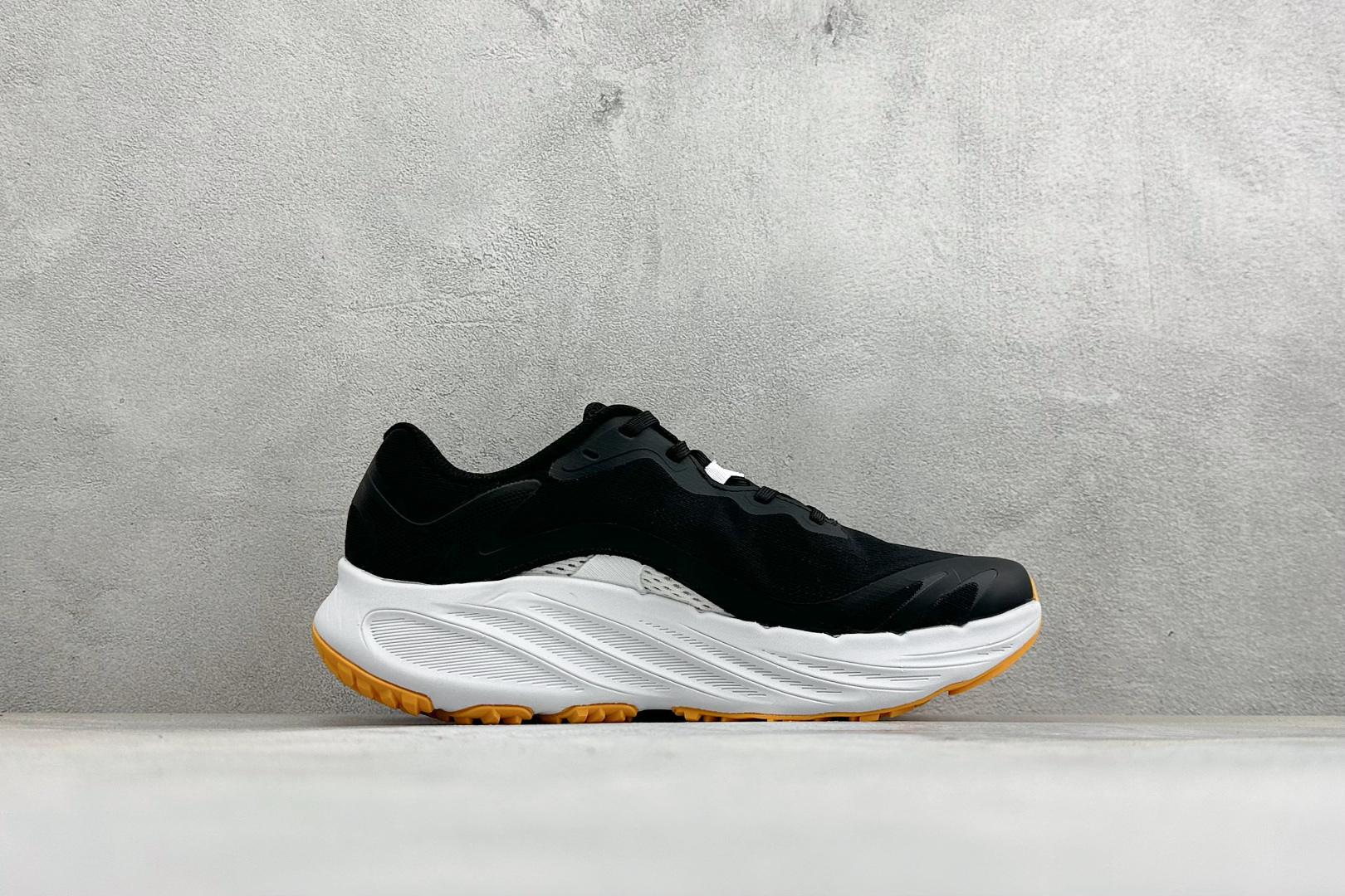 MERRELL迈乐 漠飞Pro 简约舒适蜂鸟户外越野跑步鞋 织物防滑耐磨透气 轻盈鞋体 上脚无负担 行动去飞鸟 尺码：3