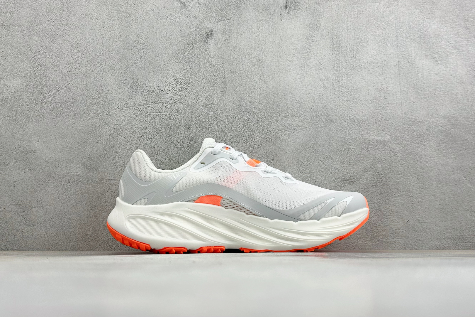 MERRELL迈乐 漠飞Pro 简约舒适蜂鸟户外越野跑步鞋 织物防滑耐磨透气 轻盈鞋体 上脚无负担 行动去飞鸟 尺码：3