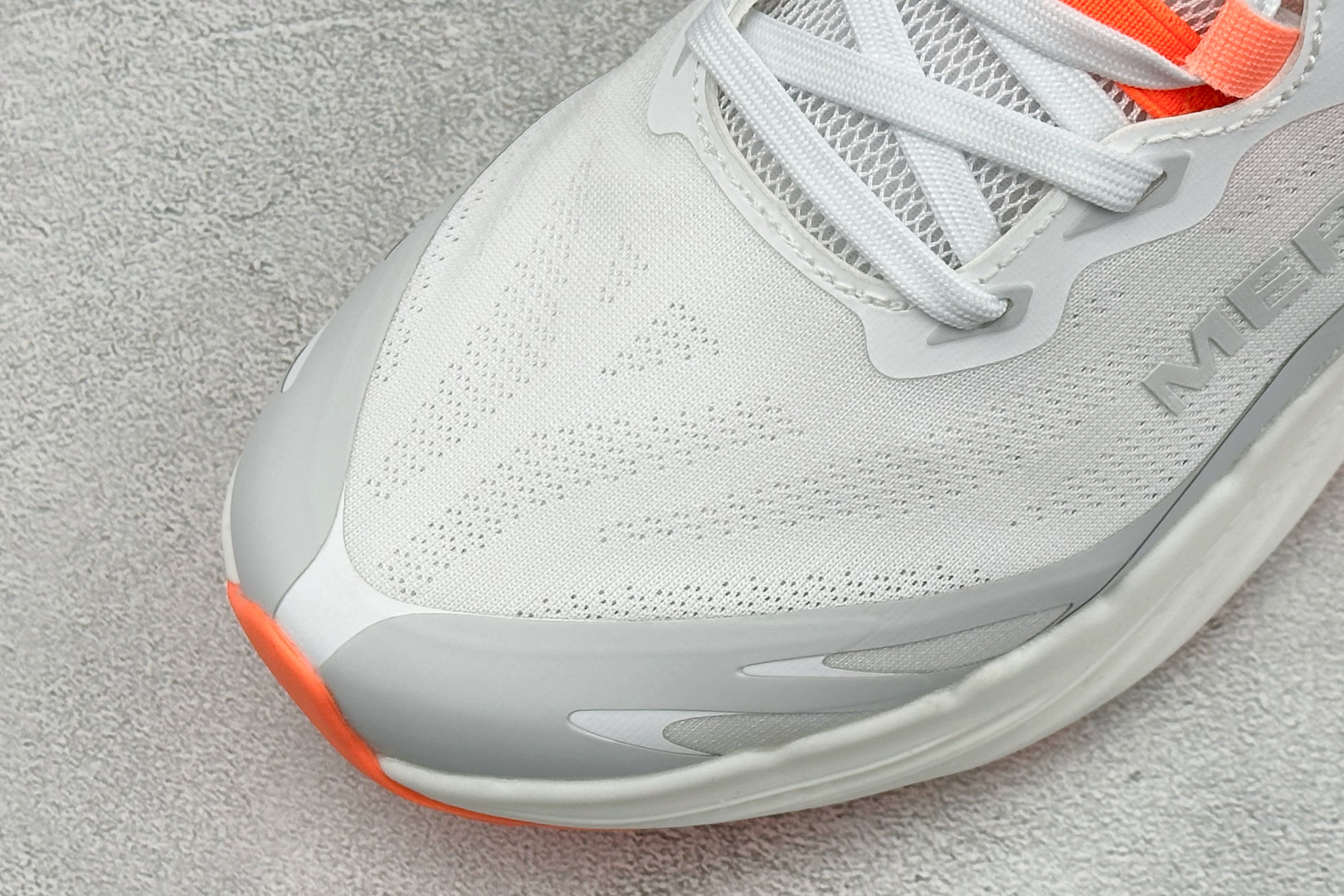 MERRELL迈乐 漠飞Pro 简约舒适蜂鸟户外越野跑步鞋 织物防滑耐磨透气 轻盈鞋体 上脚无负担 行动去飞鸟 尺码：3