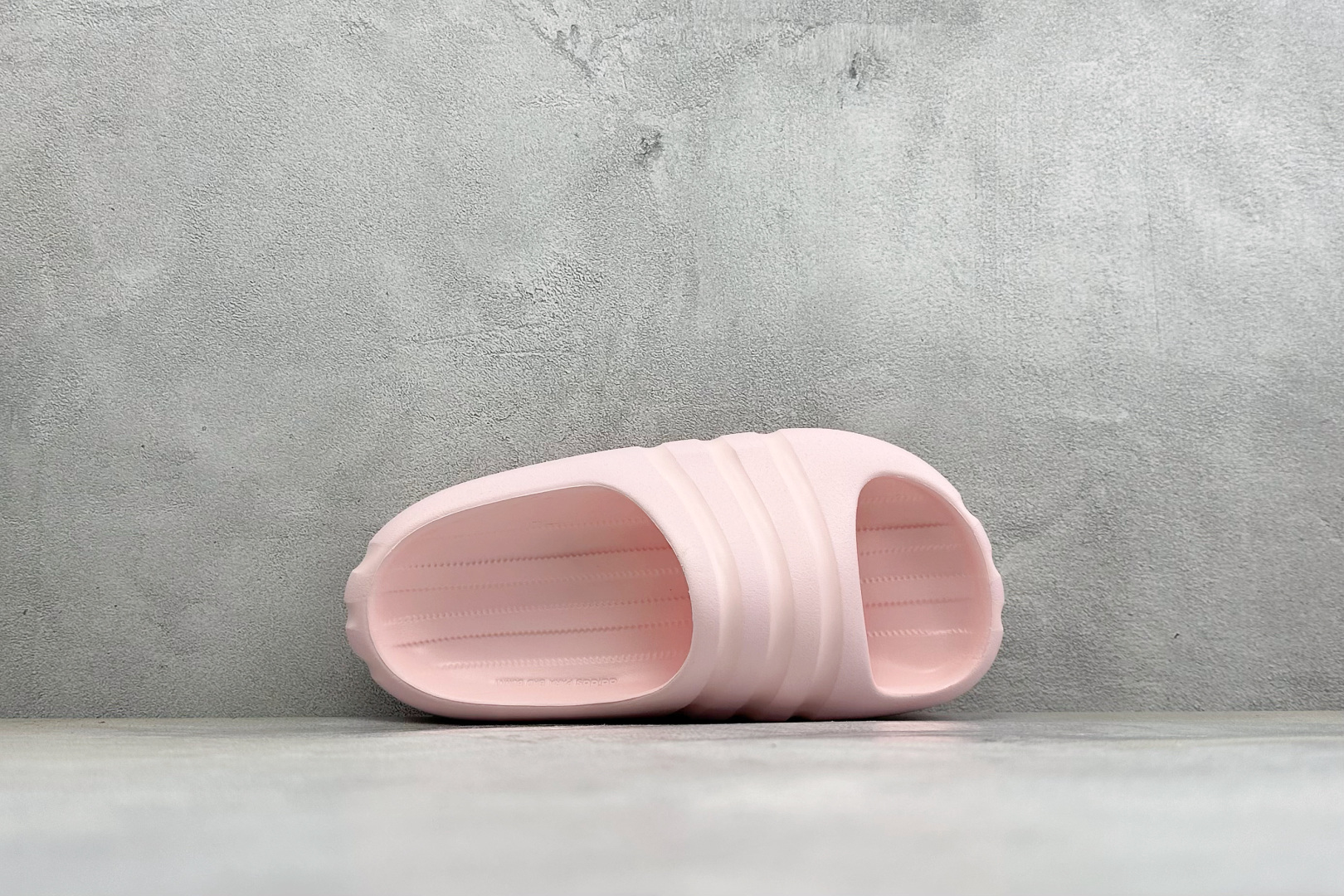 Bad Bunnyx x Adidas Slide 阿迪达斯 舒适百搭 防磨休闲拖鞋 货号: IF7405 尺码: 36