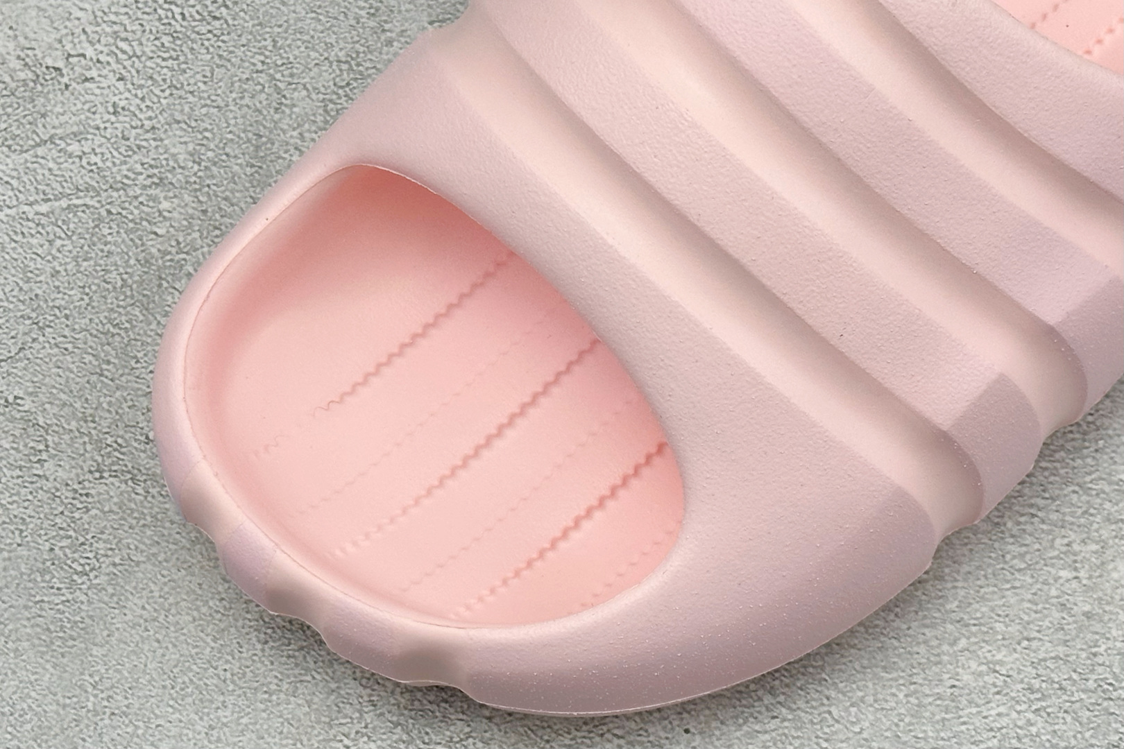 Bad Bunnyx x Adidas Slide 阿迪达斯 舒适百搭 防磨休闲拖鞋 货号: IF7405 尺码: 36