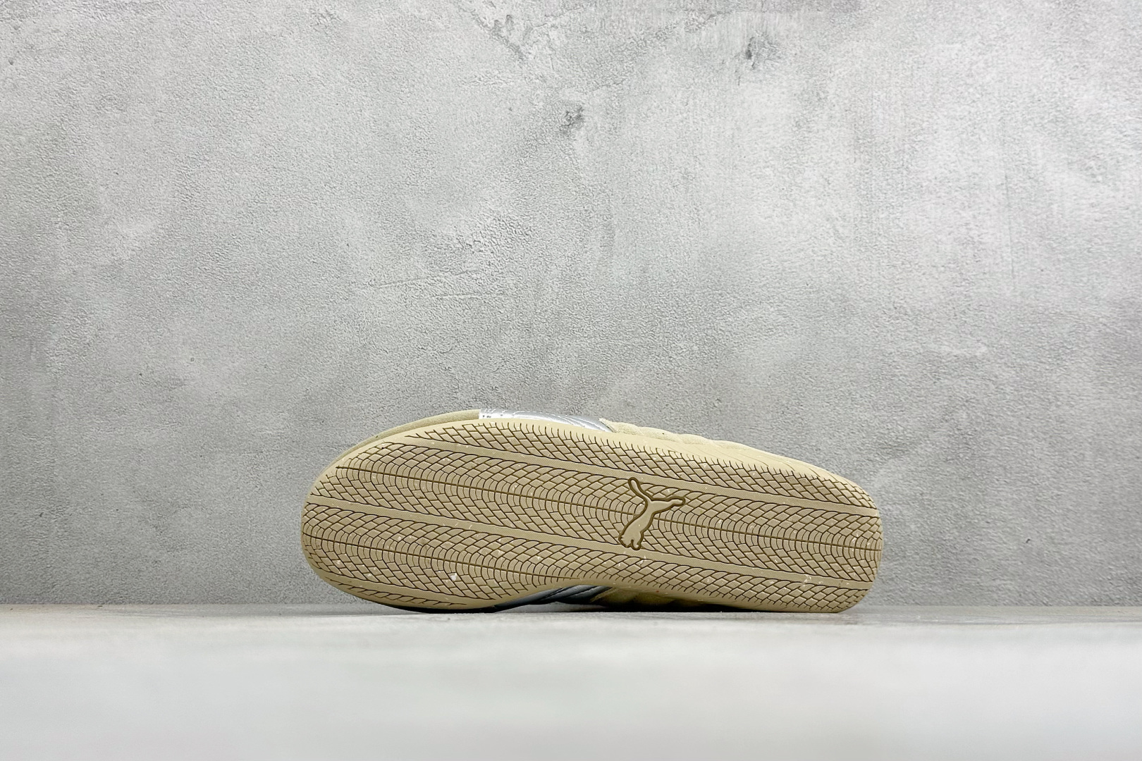 M版The Open Product x Puma Speedcat 联名复古彪马薄底轻盈休闲运动鞋 以质感皮革鞋面混搭