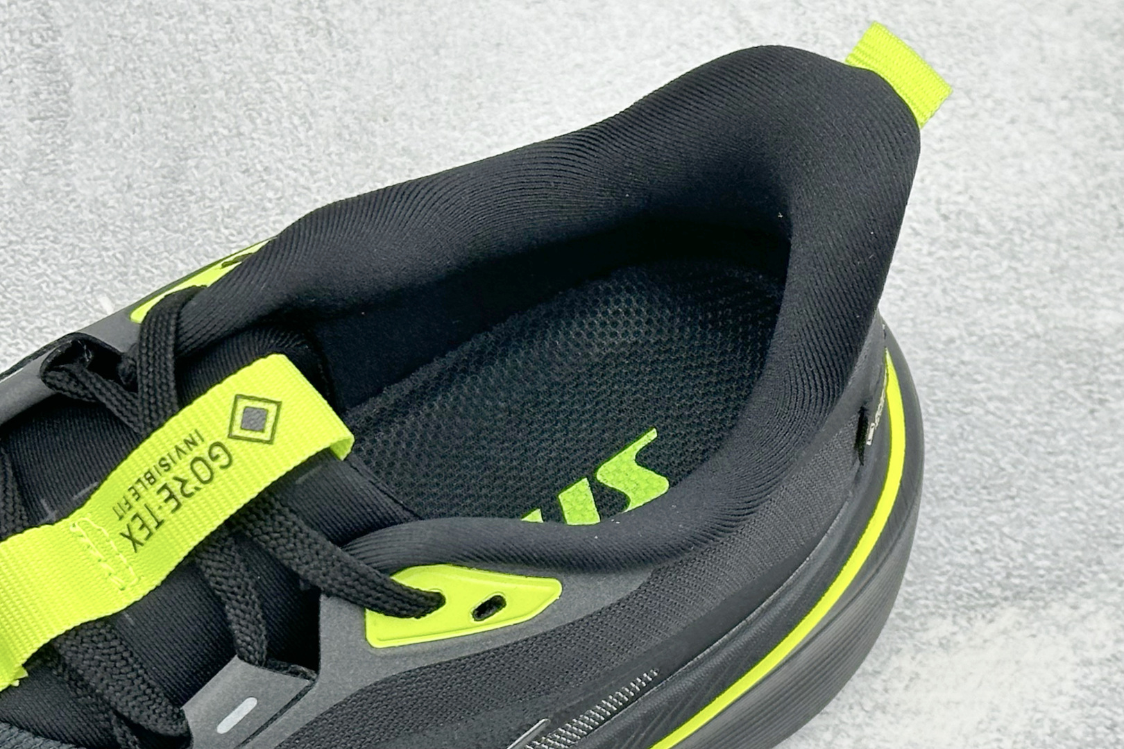 Nike Air Zoom Pegasus 42 耐克网面透气轻便耐磨跑鞋 货号：IQ0450-001 尺码：36 36