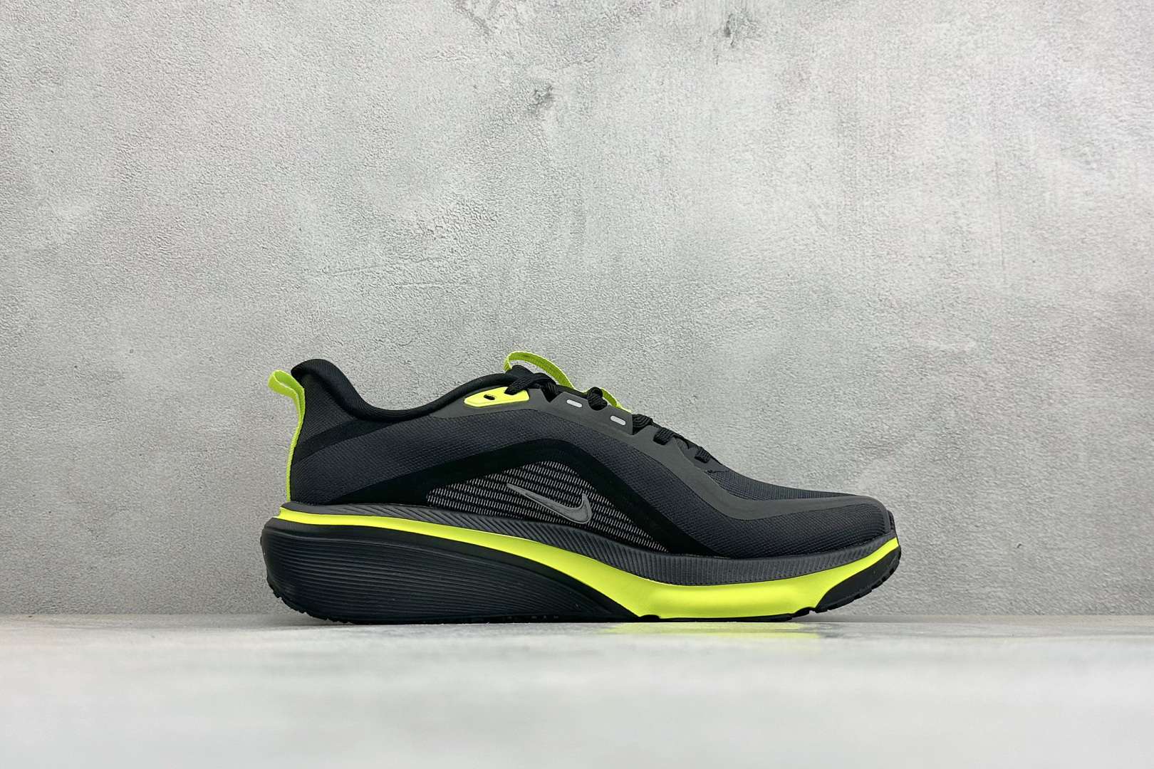 Nike Air Zoom Pegasus 42 耐克网面透气轻便耐磨跑鞋 货号：IQ0450-001 尺码：36 36