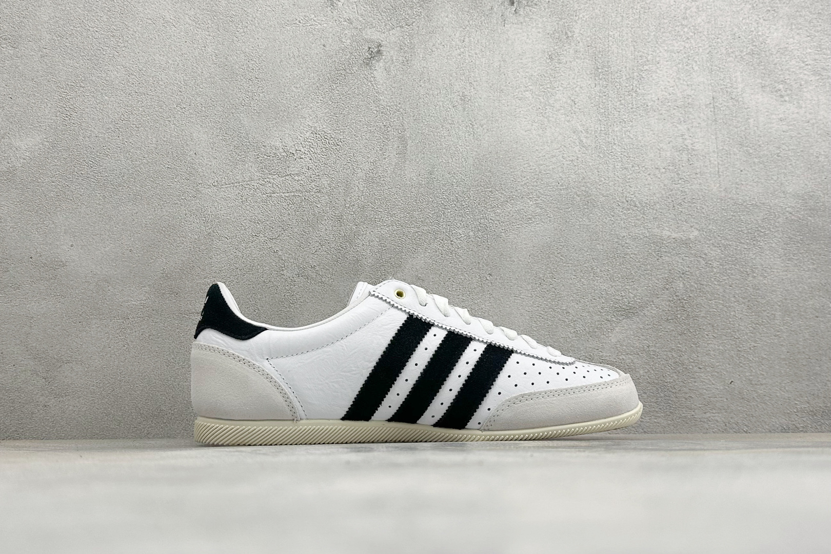 Adidas Originals Japan W 三叶草限量联名款复古运动鞋 #原厂原数据版型 头层皮料 切割干净无任何