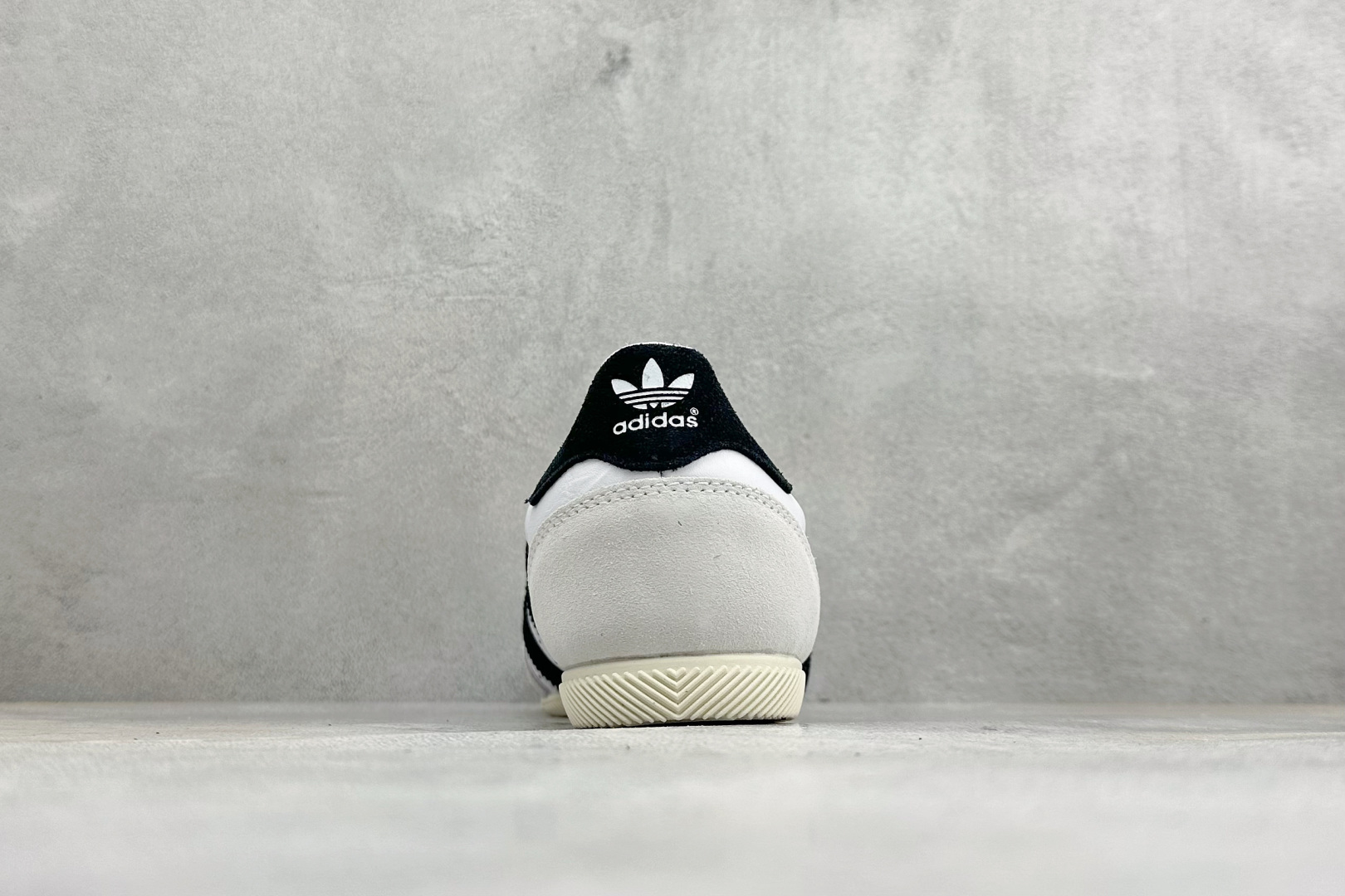 Adidas Originals Japan W 三叶草限量联名款复古运动鞋 #原厂原数据版型 头层皮料 切割干净无任何