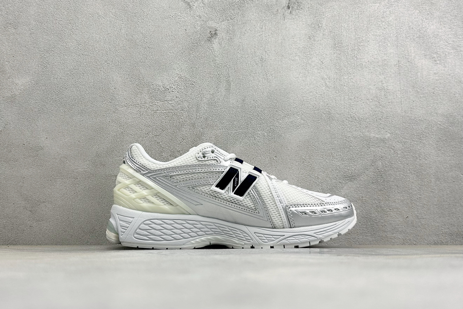 GS版New Balance M1906系列复古单品宝藏老爹鞋 复古元素叠加 质感超级棒 楦版型材料细节做工精细 作为N