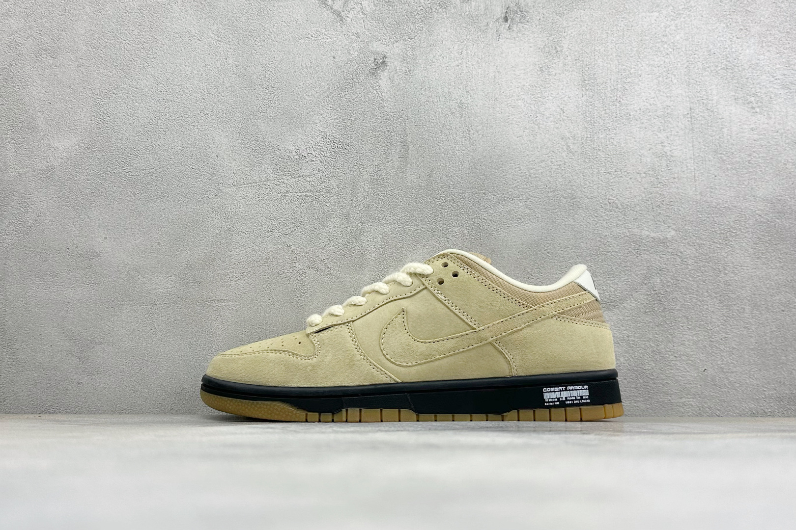 K版Nike SB Dunk Low 低帮休闲板鞋 独家版型蒸餾加工帶來的是更好的视觉和脚感体验大厂纯原品质出货 清洁度 K版Nike SB Dunk Low 低帮休闲板鞋 独家版型蒸餾加工帶來的是更好的视觉和脚感体验大厂纯原品质出货 清洁度