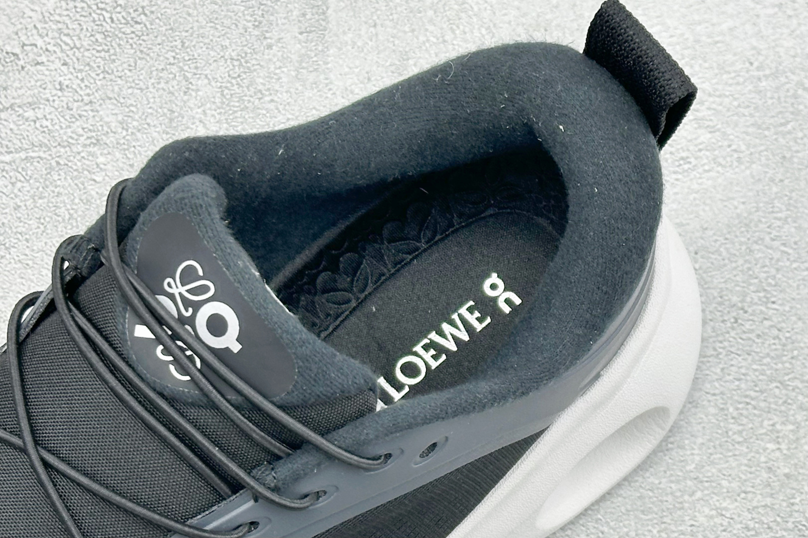 PK版Loewe x On Cloudsolo 舒适贴合缓震透气跑步鞋 货号：3MF  尺码：36 37 37.5 38