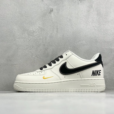 福利特价320P Nike Air Force 1'07 Low 联名款 空军一号低帮休闲板鞋 #原楦原纸板 纯正空军版 福利特价320P Nike Air Force 1'07 Low 联名款 空军一号低帮休闲板鞋 #原楦原纸板 纯正空军版