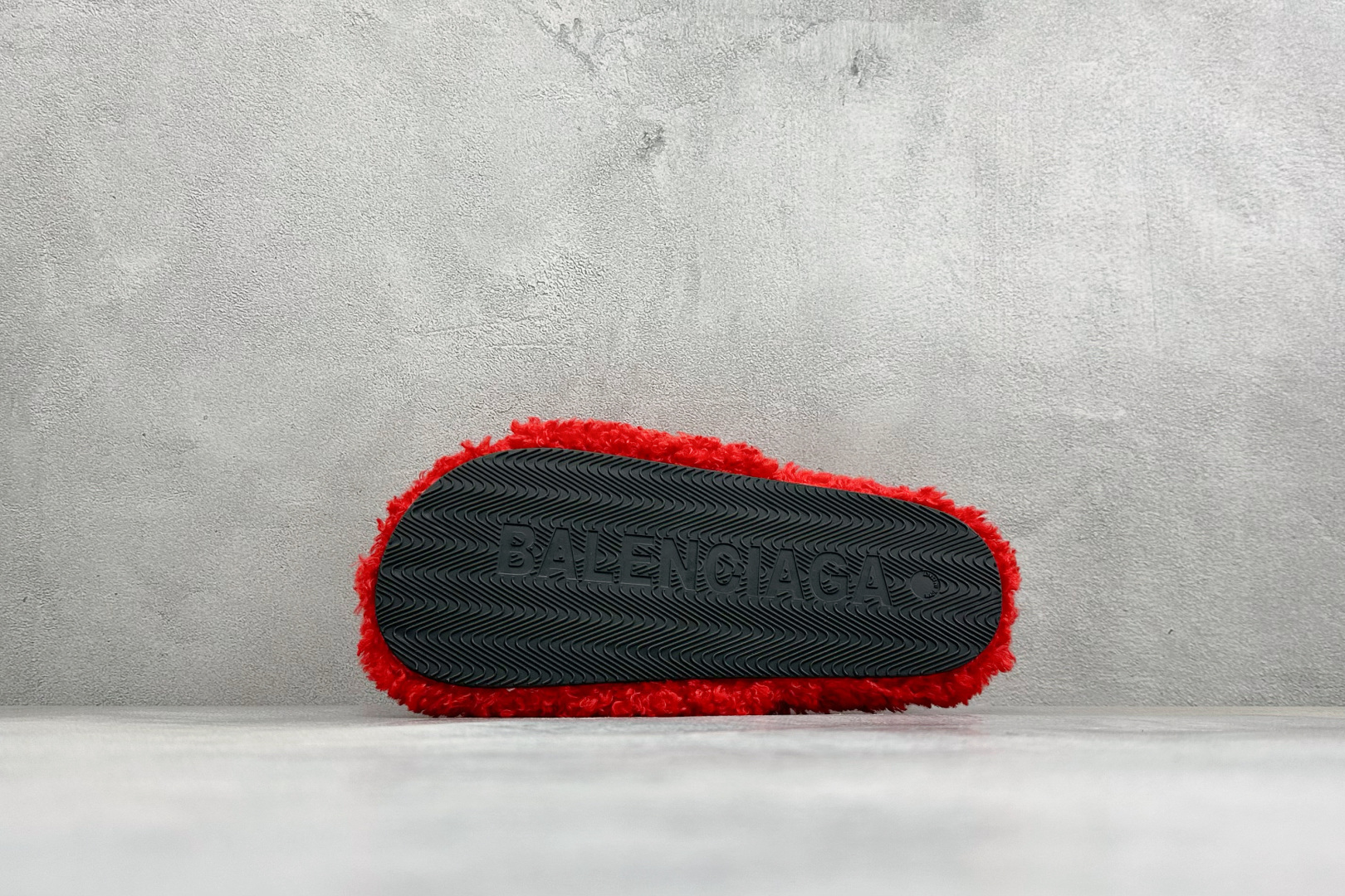 BALENCIAGA 巴黎世家 2026 巴黎 毛拖 官网上新 独家首发 巴黎世家26S经典羊毛拖 时装走秀款 经典巴黎