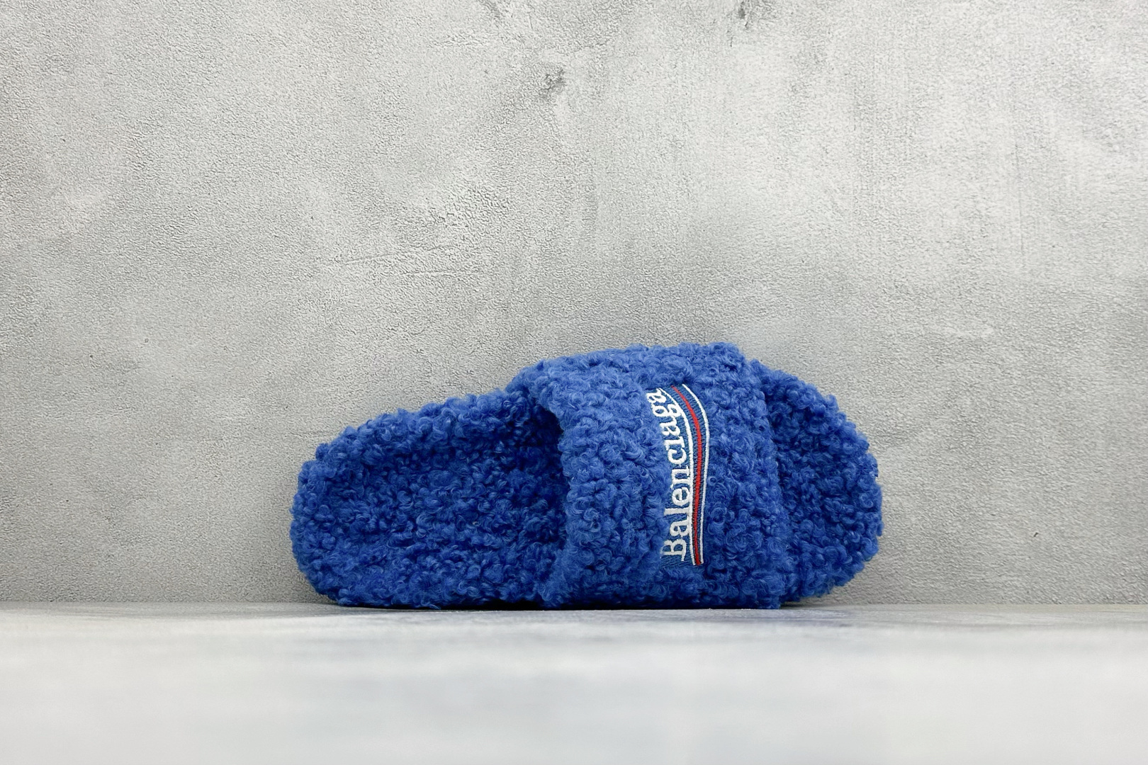BALENCIAGA 巴黎世家 2026 巴黎 毛拖 官网上新 独家首发 巴黎世家26S经典羊毛拖 时装走秀款 经典巴黎