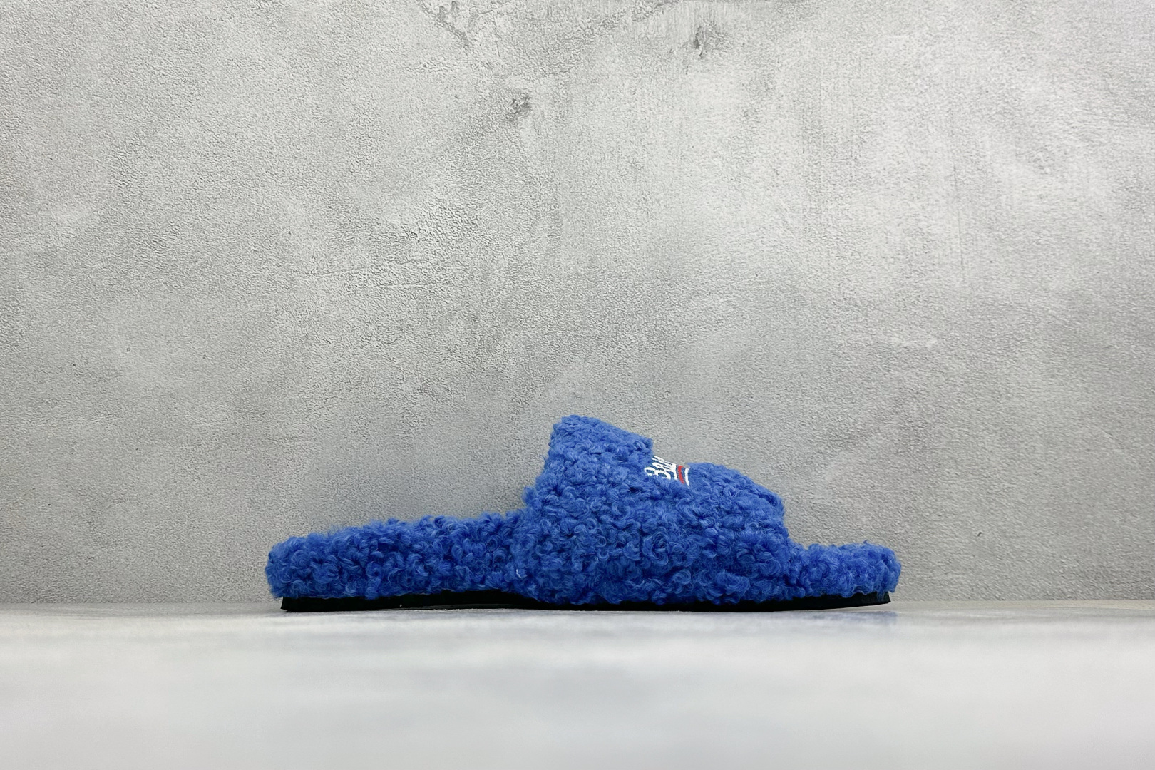 BALENCIAGA 巴黎世家 2026 巴黎 毛拖 官网上新 独家首发 巴黎世家26S经典羊毛拖 时装走秀款 经典巴黎