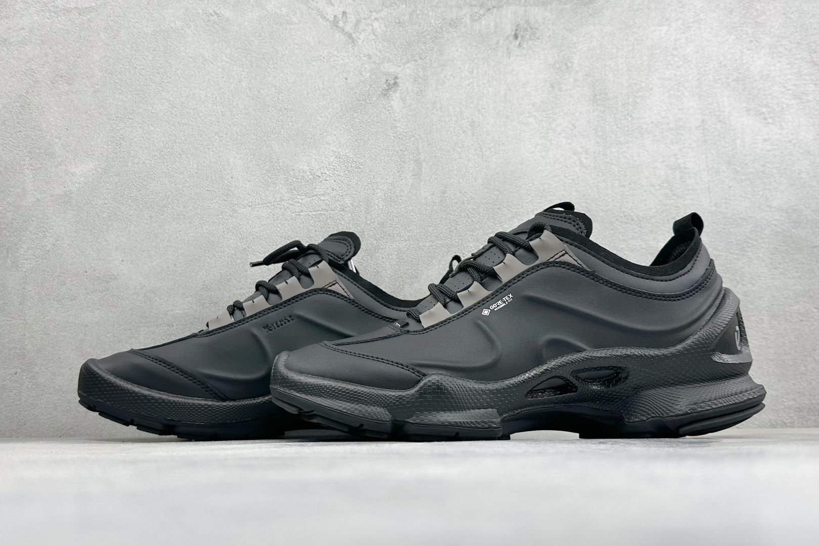 Ecco爱步 Biom C-Trail 健步C 舒适时尚 简约时尚 减震防滑 低帮休闲鞋 戈尔防水薄膜内衬提供强大的透气 Ecco爱步 Biom C-Trail 健步C 舒适时尚 简约时尚 减震防滑 低帮休闲鞋 戈尔防水薄膜内衬提供强大的透气