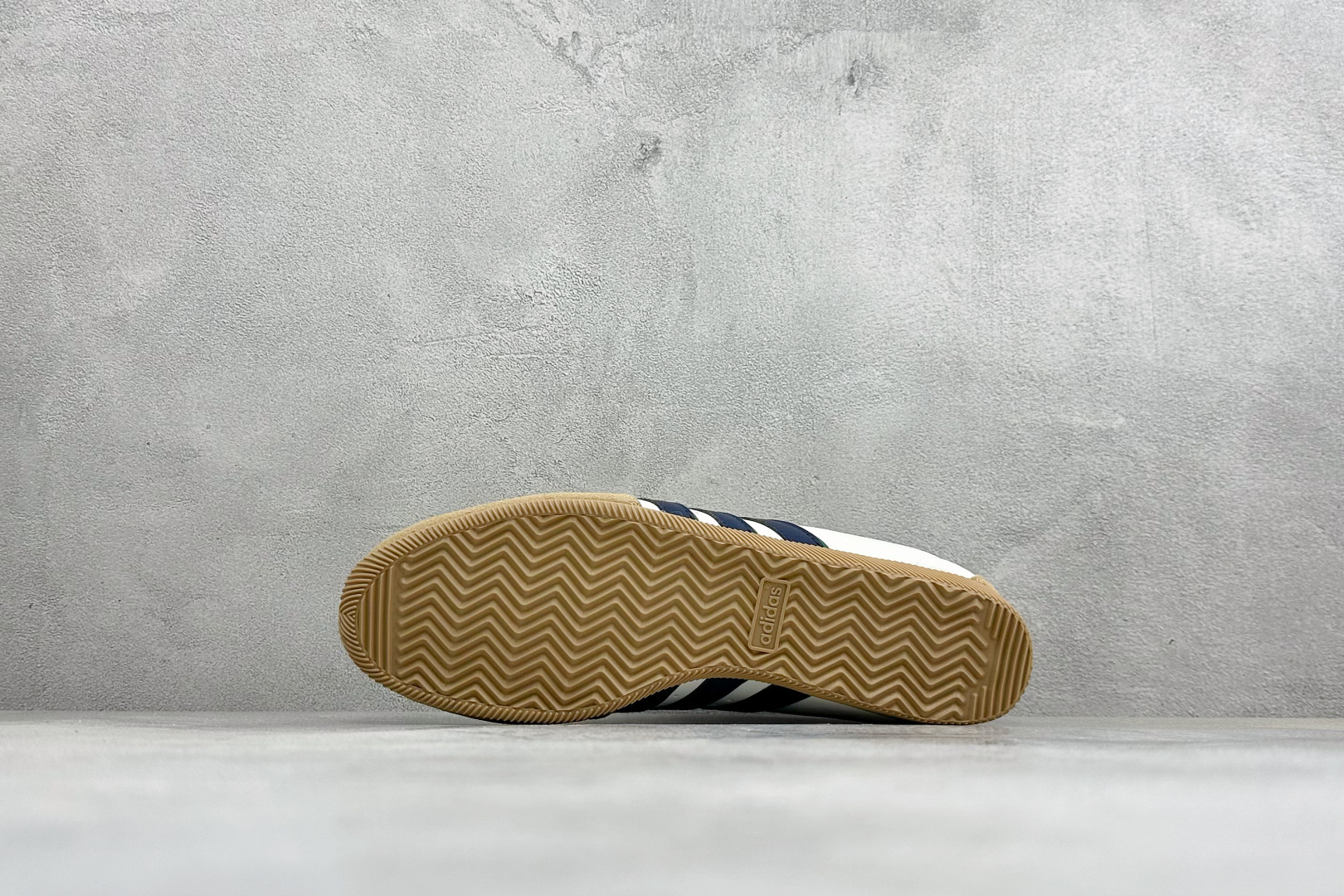 Adidas Originals Changle系列 阿迪达斯 三叶草 百搭低帮休闲运动板鞋 货号：LA1355 Siz