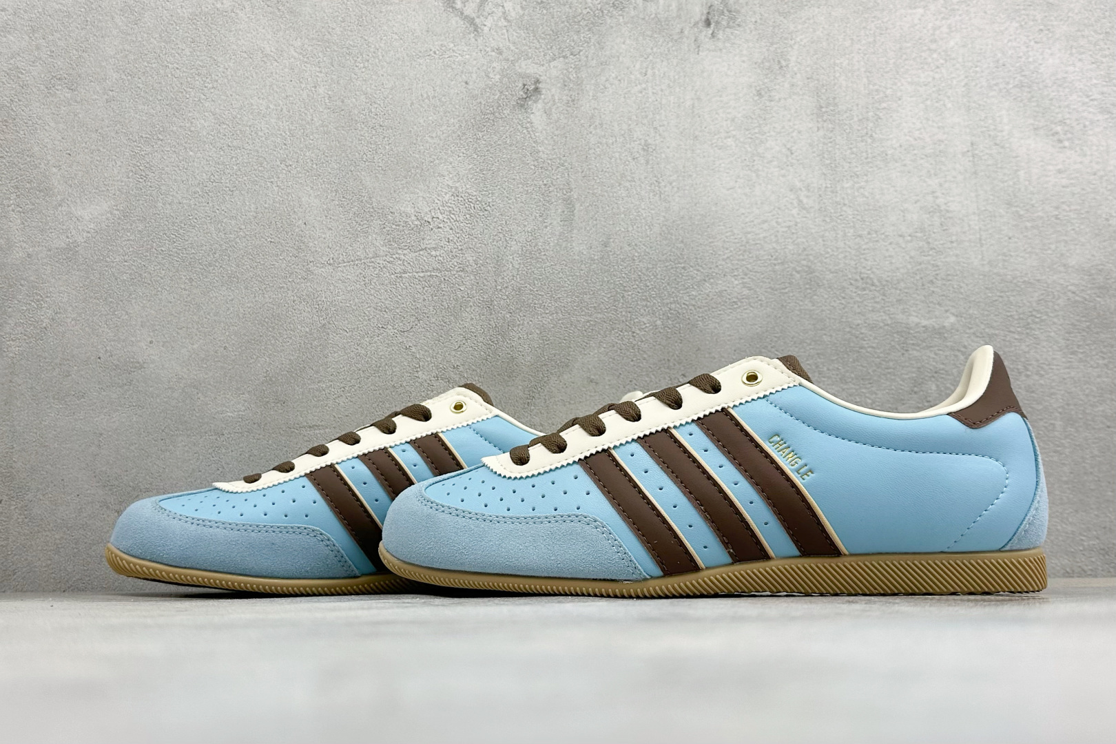 Adidas Originals Changle系列 阿迪达斯 三叶草 百搭低帮休闲运动板鞋 货号：LA1356 Siz