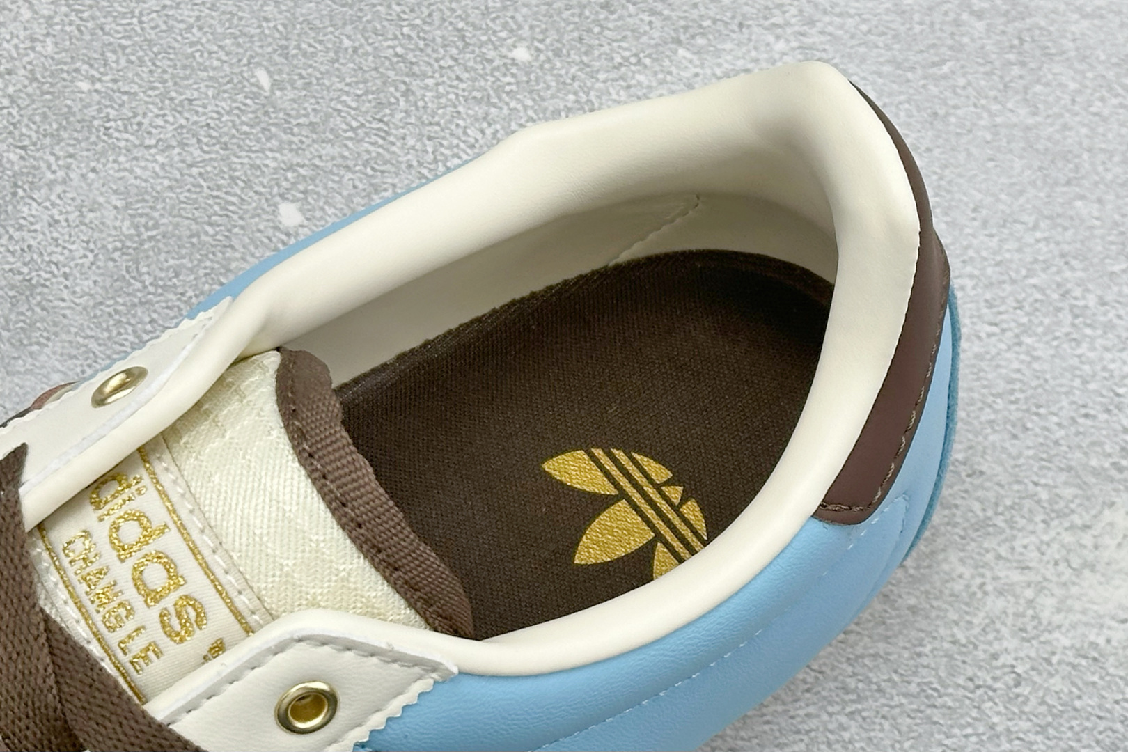 Adidas Originals Changle系列 阿迪达斯 三叶草 百搭低帮休闲运动板鞋 货号：LA1356 Siz