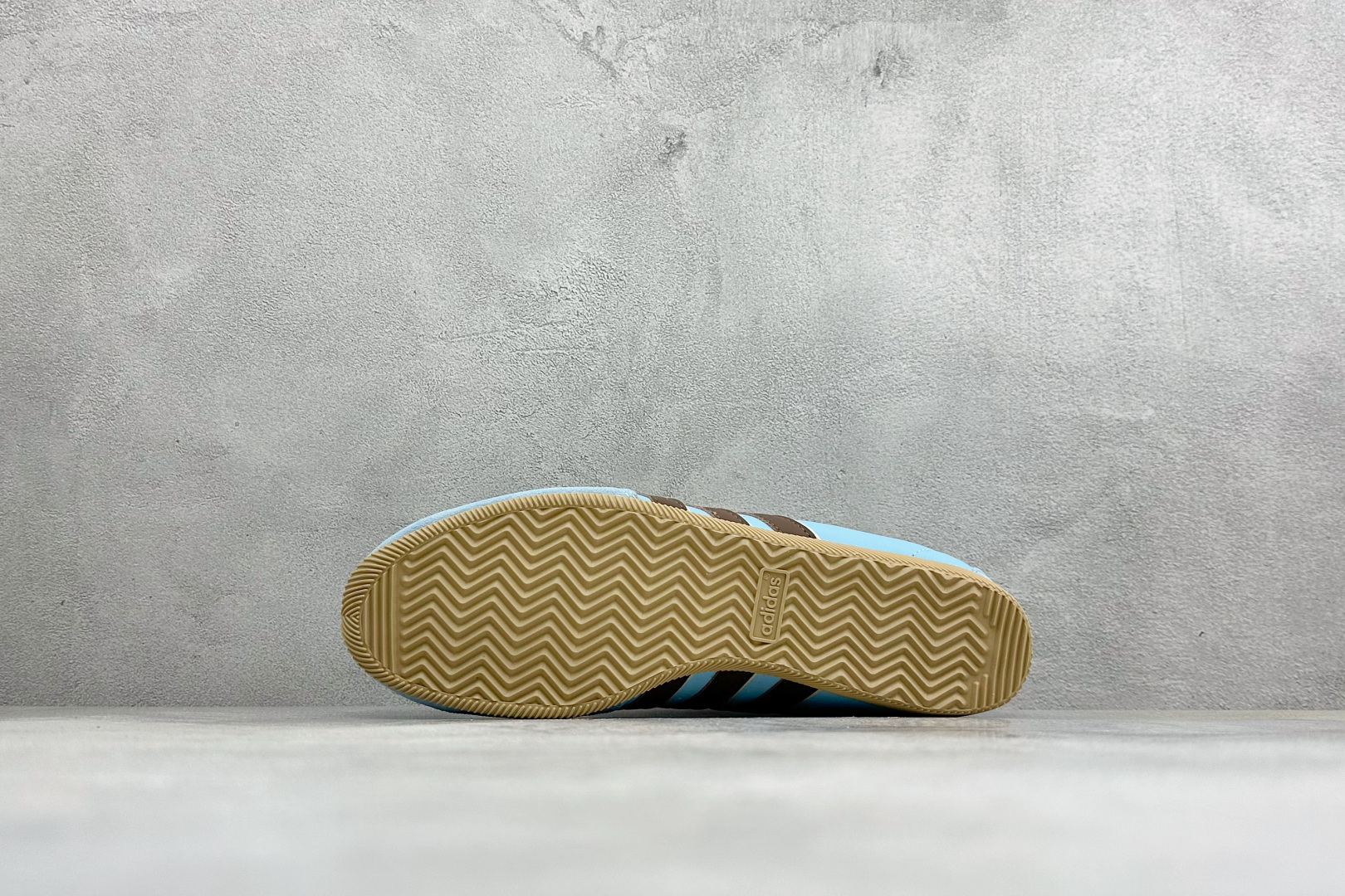 Adidas Originals Changle系列 阿迪达斯 三叶草 百搭低帮休闲运动板鞋 货号：LA1356 Siz