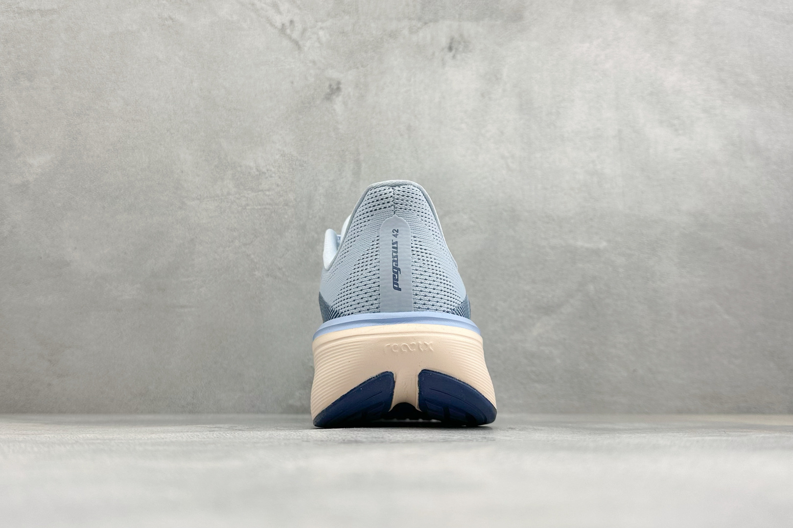 BF版Nike Air Zoom Pegasus 42 耐克网面透气轻便耐磨跑鞋 货号:IB1881-400 尺码:36 BF版Nike Air Zoom Pegasus 42 耐克网面透气轻便耐磨跑鞋 货号:IB1881-400 尺码:36