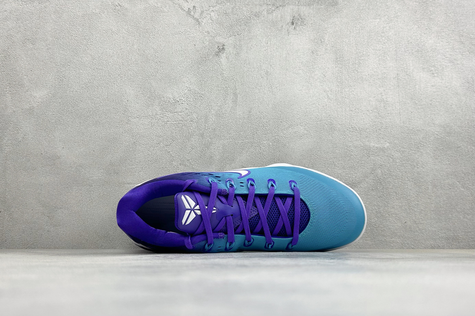 灭世Nike Kobe 9 Stitches Low 科比9代 实战篮球鞋 #原楦打造灵动版型 鞋头腰身后跟 360°无 灭世Nike Kobe 9 Stitches Low 科比9代 实战篮球鞋 #原楦打造灵动版型 鞋头腰身后跟 360°无
