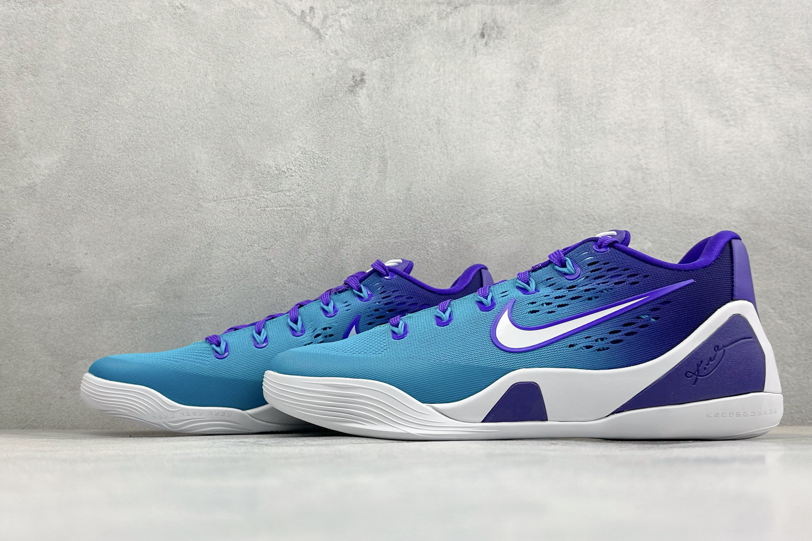 灭世Nike Kobe 9 Stitches Low 科比9代 实战篮球鞋 #原楦打造灵动版型 鞋头腰身后跟 360°无 灭世Nike Kobe 9 Stitches Low 科比9代 实战篮球鞋 #原楦打造灵动版型 鞋头腰身后跟 360°无