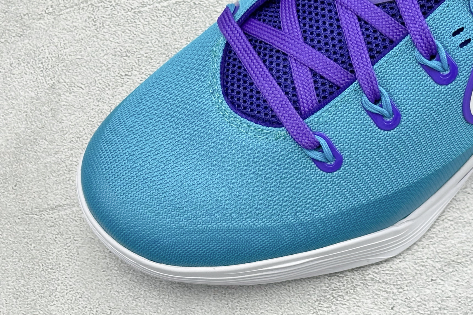 灭世Nike Kobe 9 Stitches Low 科比9代 实战篮球鞋 #原楦打造灵动版型 鞋头腰身后跟 360°无 灭世Nike Kobe 9 Stitches Low 科比9代 实战篮球鞋 #原楦打造灵动版型 鞋头腰身后跟 360°无