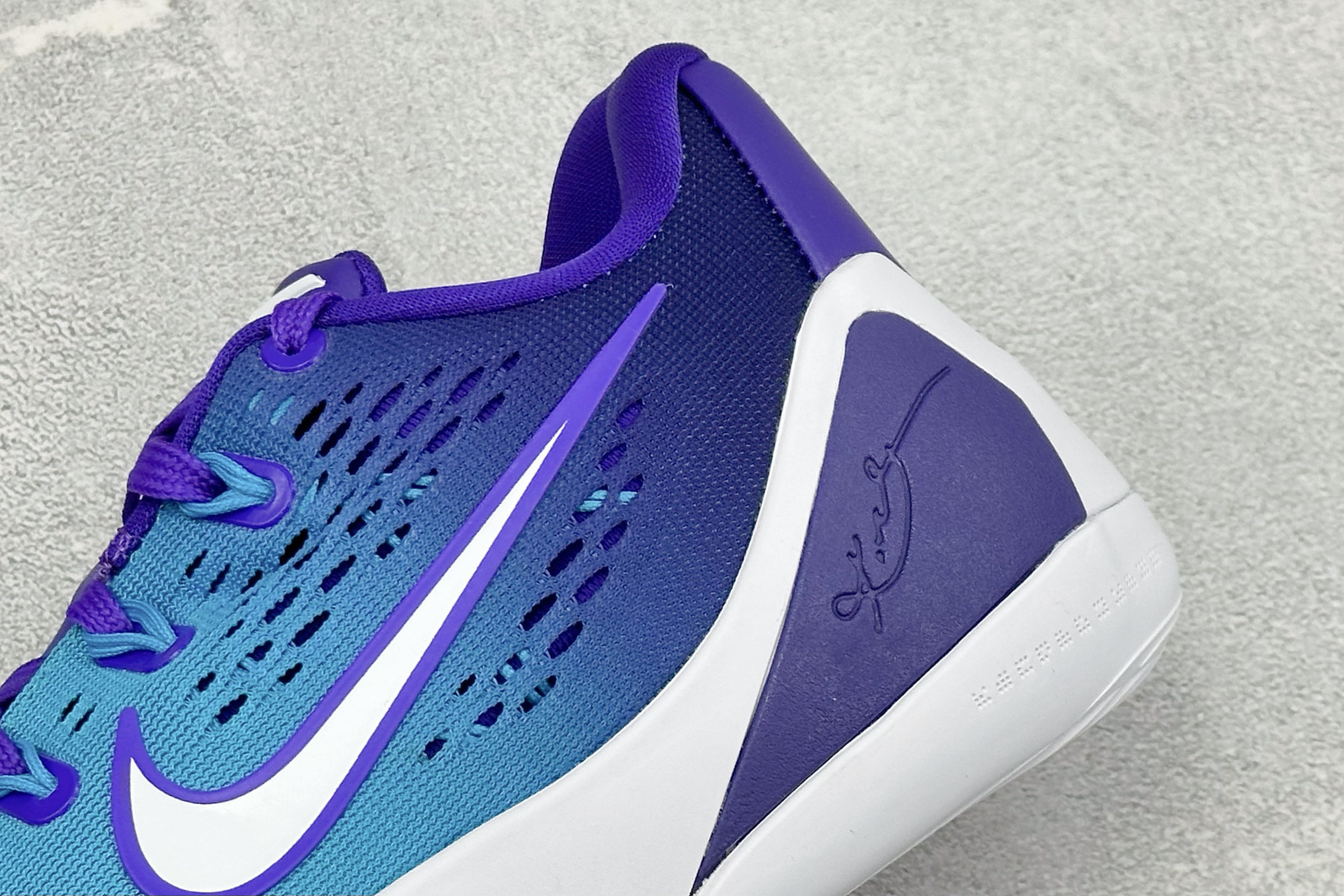 灭世Nike Kobe 9 Stitches Low 科比9代 实战篮球鞋 #原楦打造灵动版型 鞋头腰身后跟 360°无 灭世Nike Kobe 9 Stitches Low 科比9代 实战篮球鞋 #原楦打造灵动版型 鞋头腰身后跟 360°无