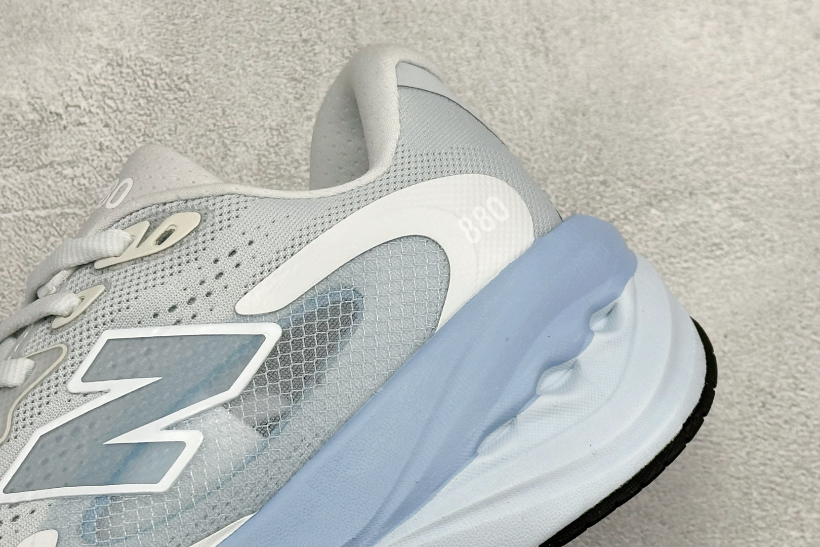新百伦New Balance Fresh FoamXNB880 柔软舒适防滑耐磨低帮休闲跑步鞋 货号：W880E16 尺